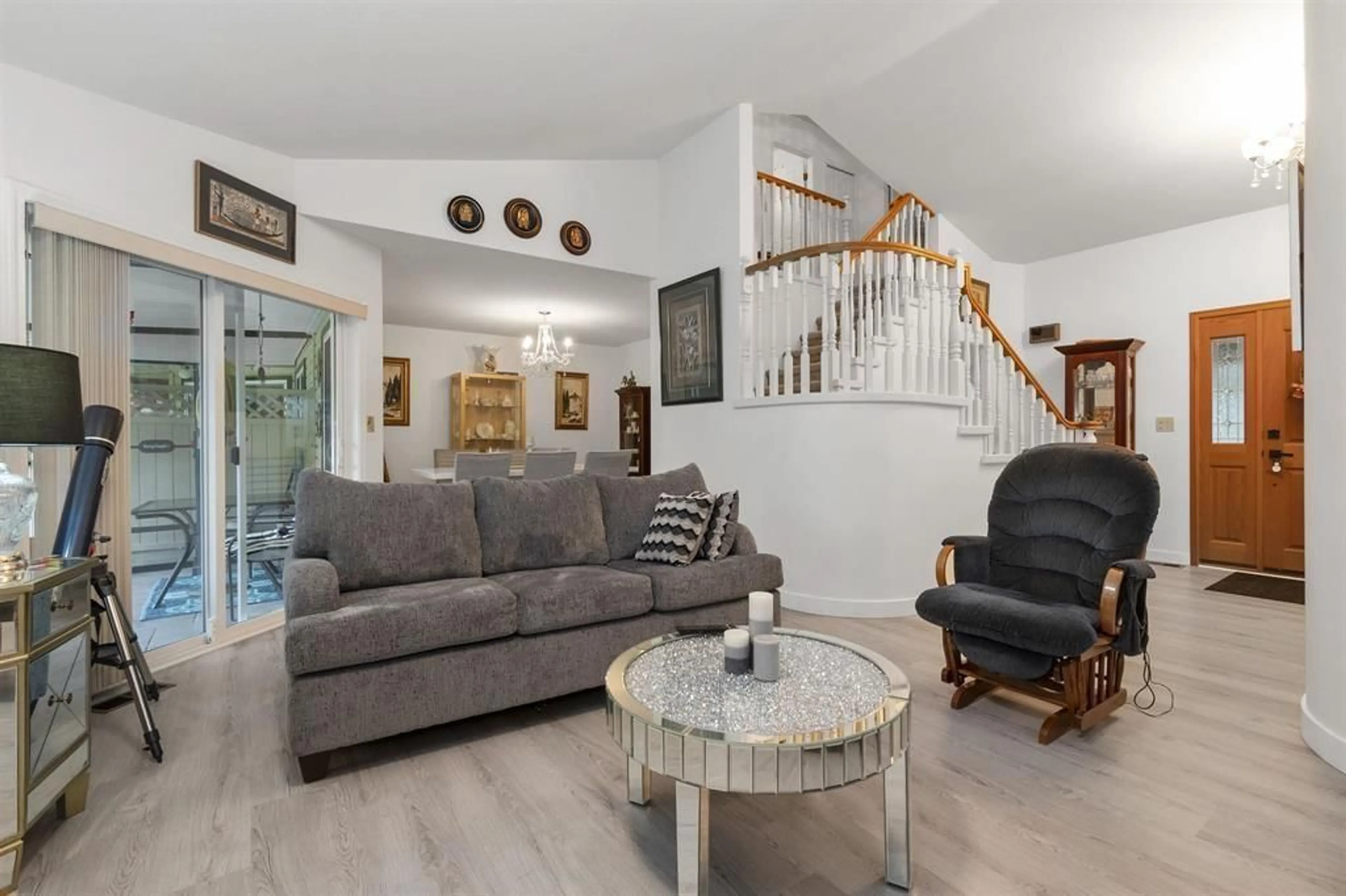 Living room with furniture, unknown for 3 - 9515 WOODBINE STREET, Chilliwack British Columbia V2P7T1