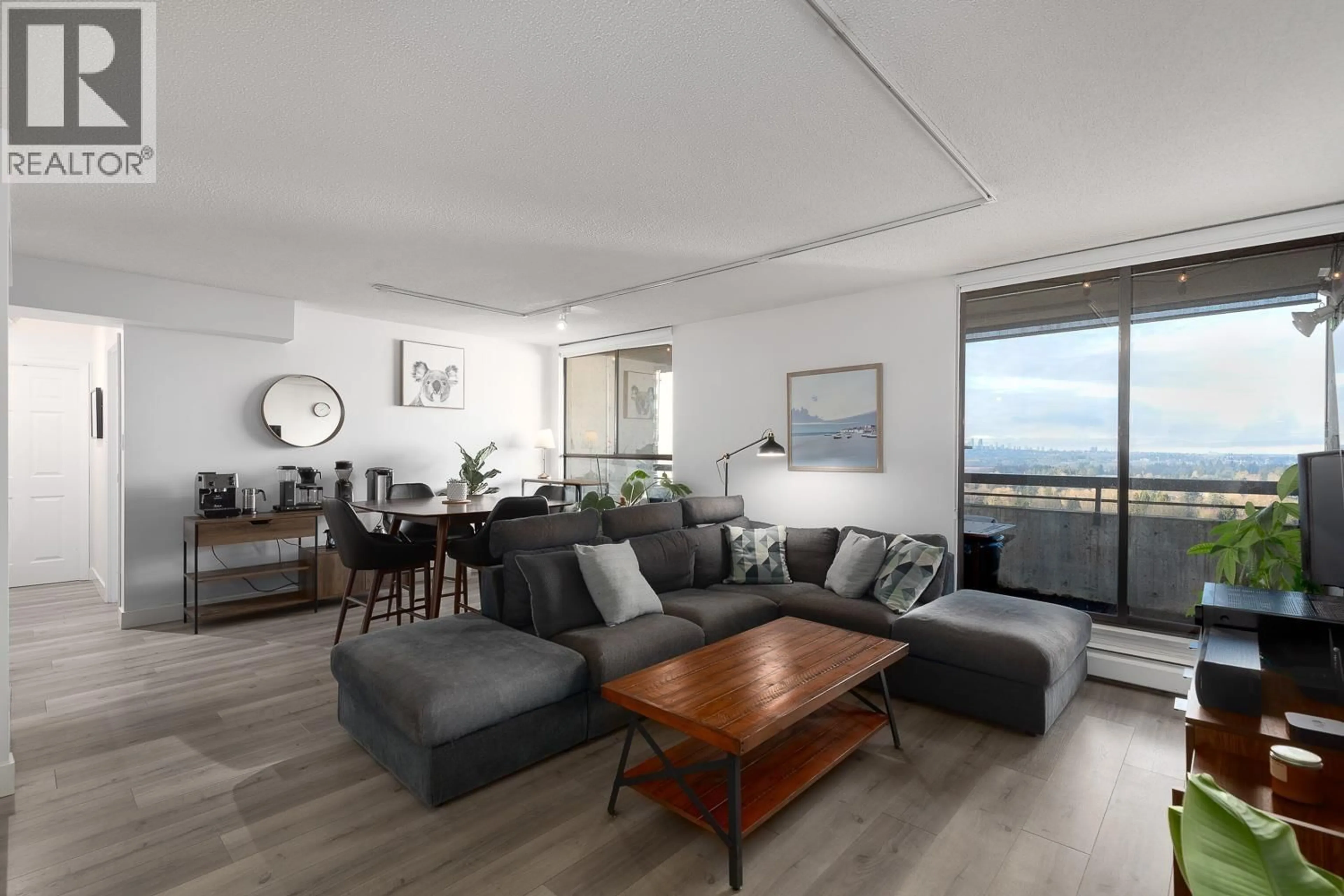 Living room with furniture, unknown for 2101 - 3771 BARTLETT COURT, Burnaby British Columbia V3J7G8