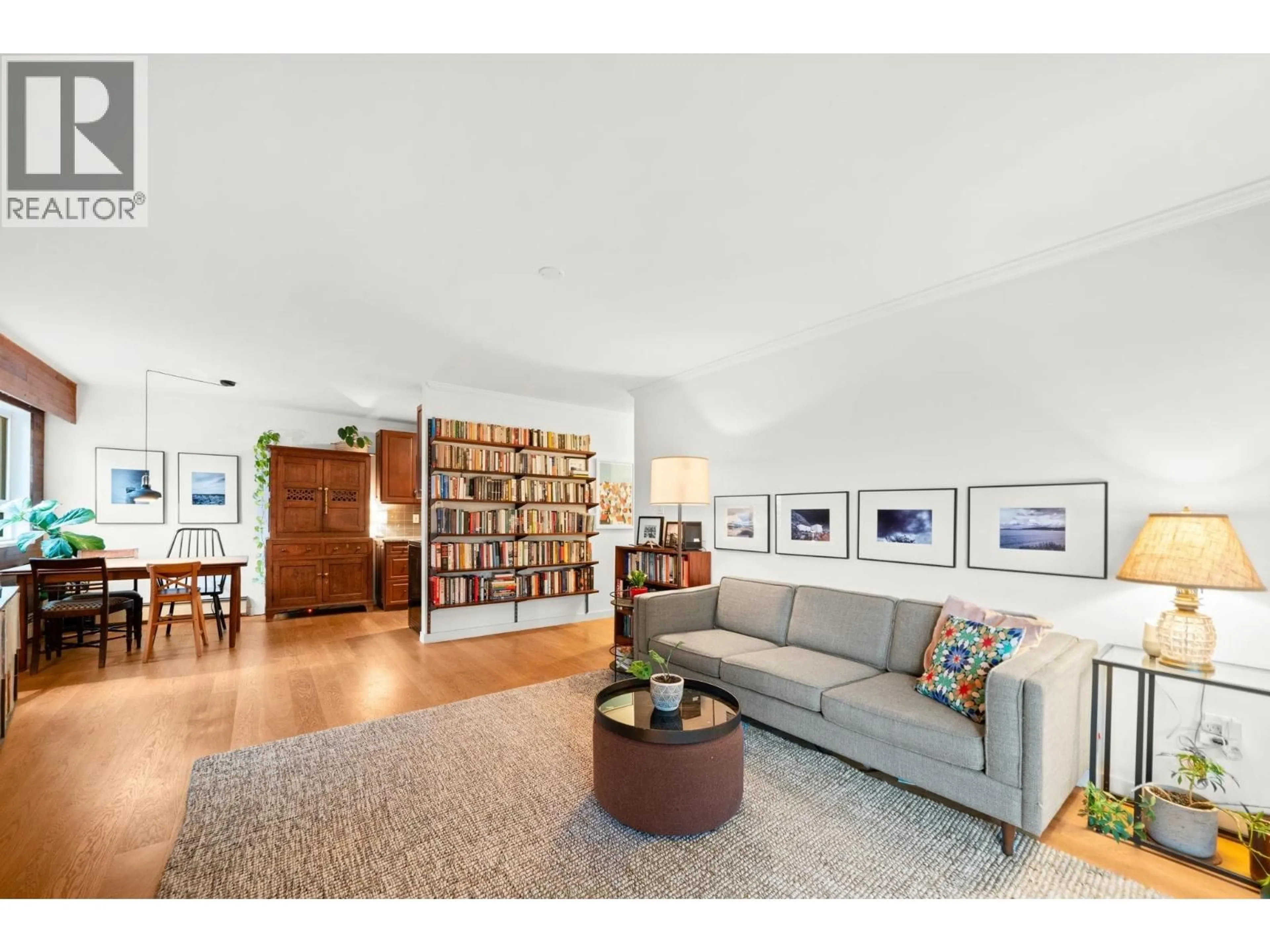 Living room with furniture, wood/laminate floor for 304 - 319 7TH AVENUE, Vancouver British Columbia V5T1M9