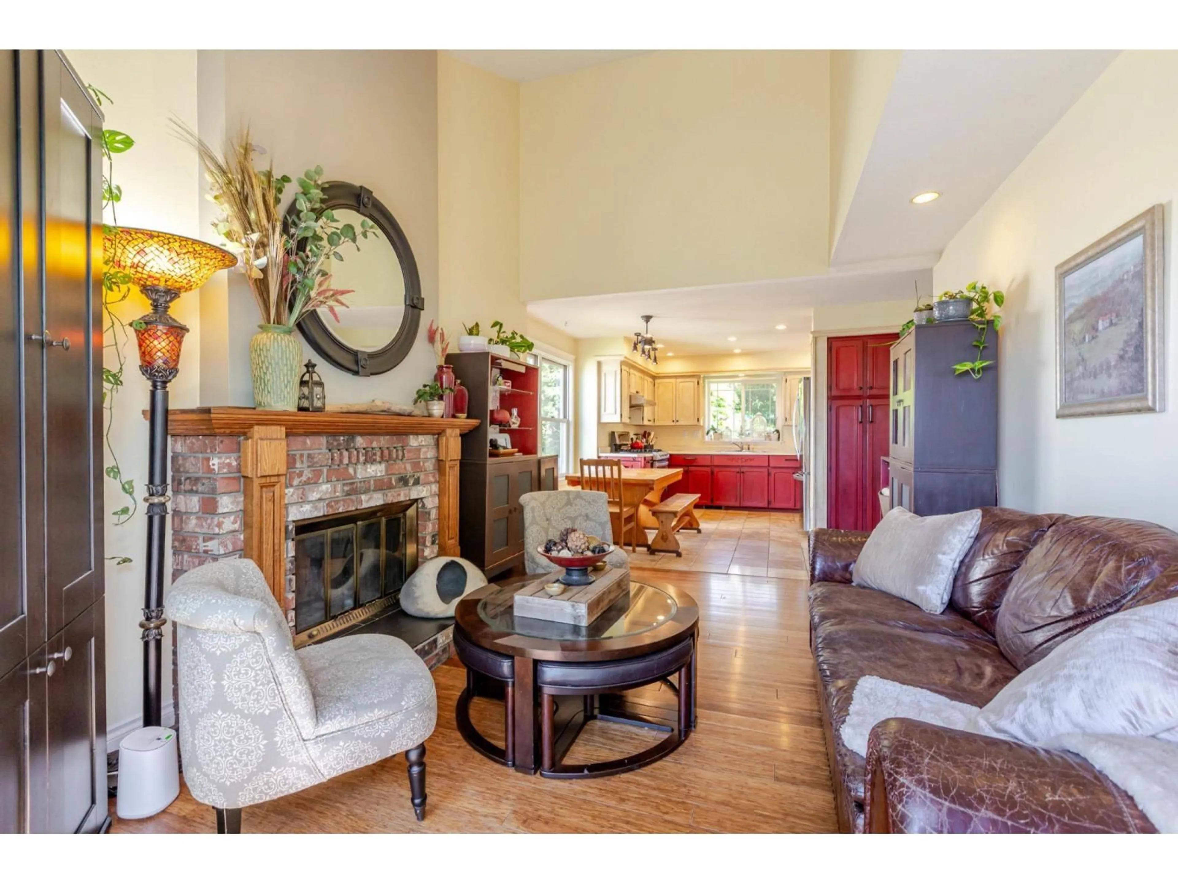 Living room with furniture, unknown for 35210 ROCKWELL DRIVE, Abbotsford British Columbia V3G2C9