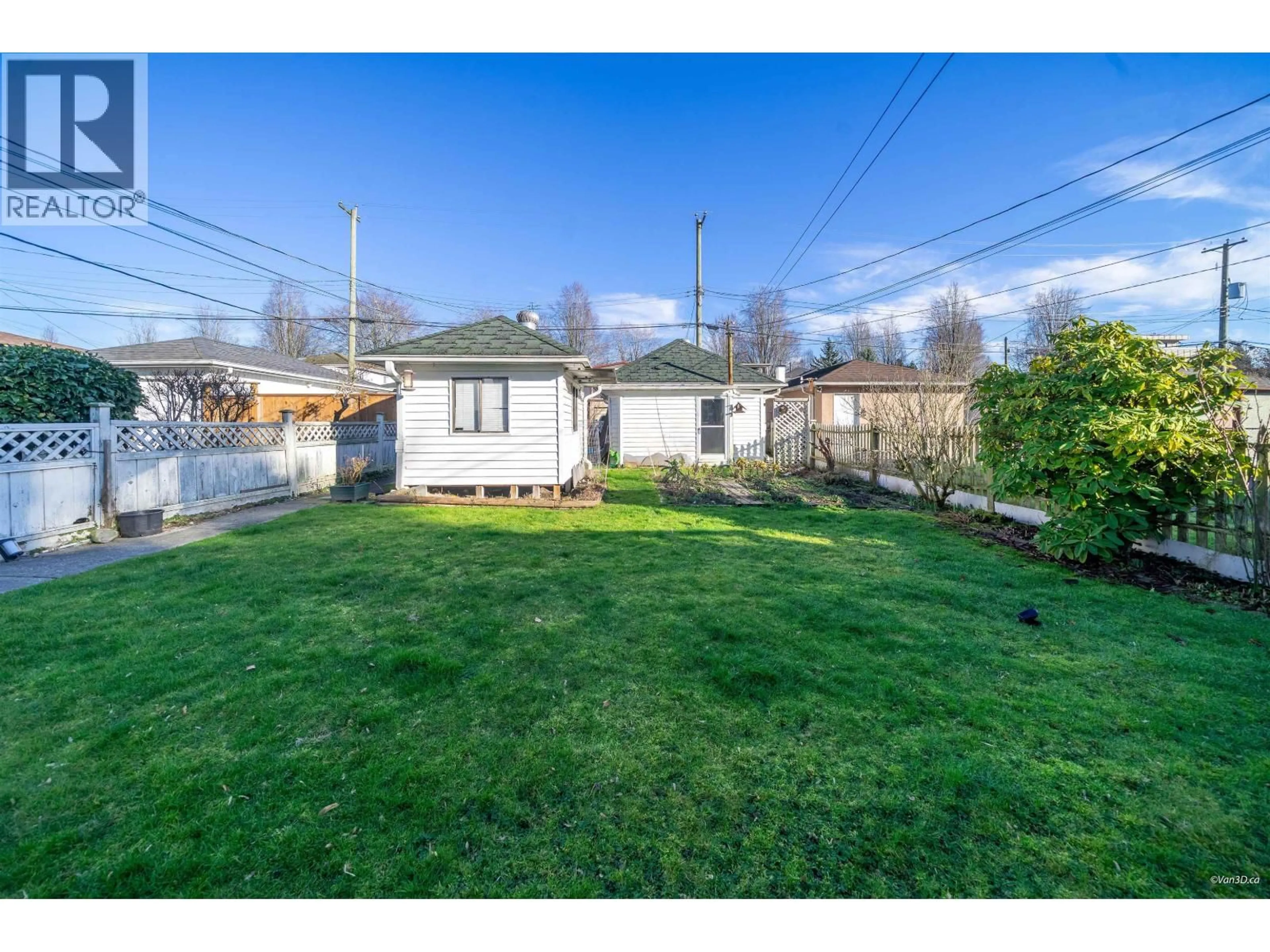 A pic from outside/outdoor area/front of a property/back of a property/a pic from drone, street for 5324 RHODES STREET, Vancouver British Columbia V5R3N8