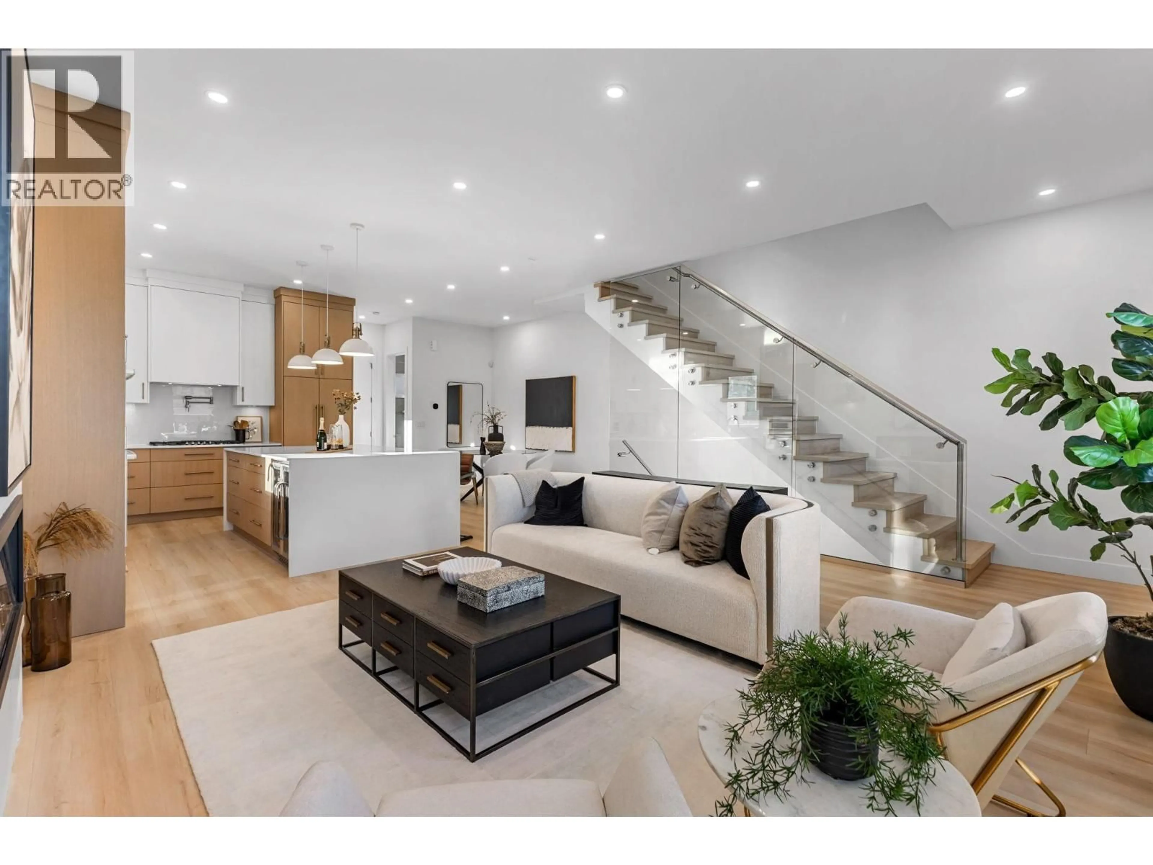 Unknown for 4 - 1536 DUTHIE AVENUE, Burnaby British Columbia V5A2R6