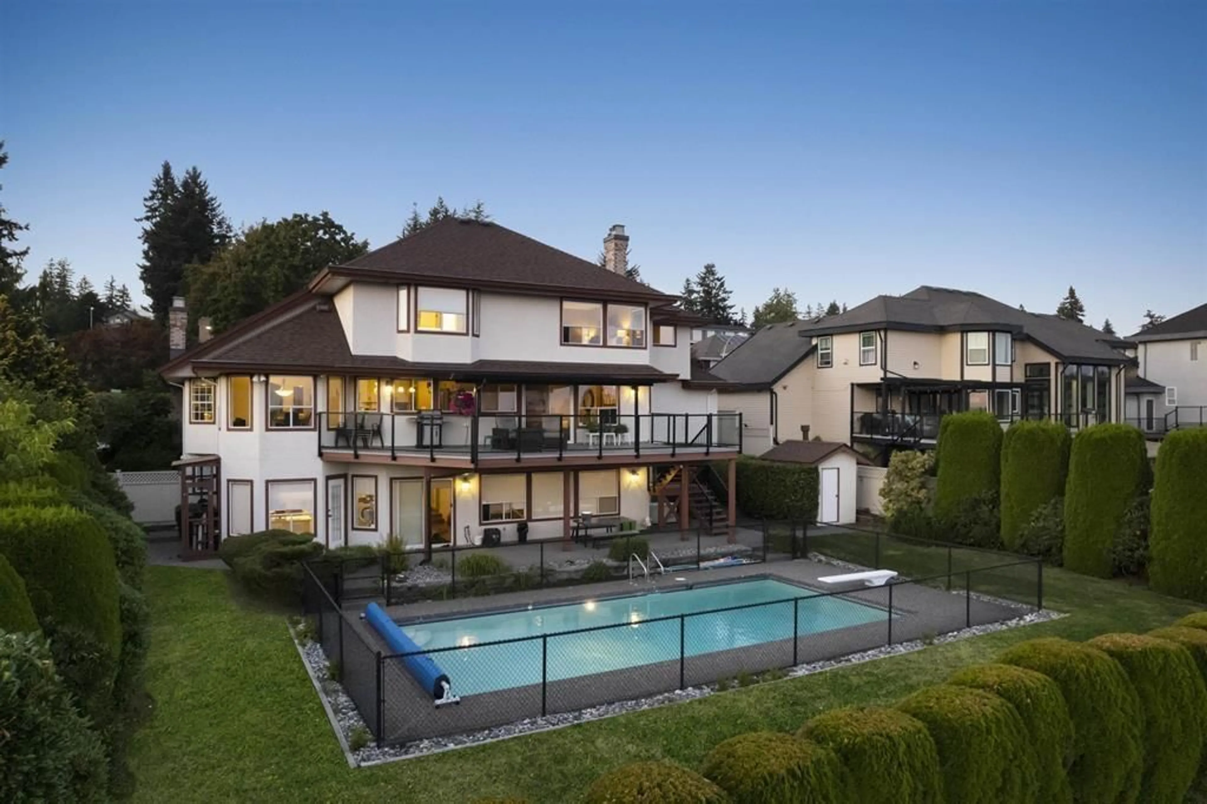 Pool for 16512 77A AVENUE, Surrey British Columbia V4N0L4