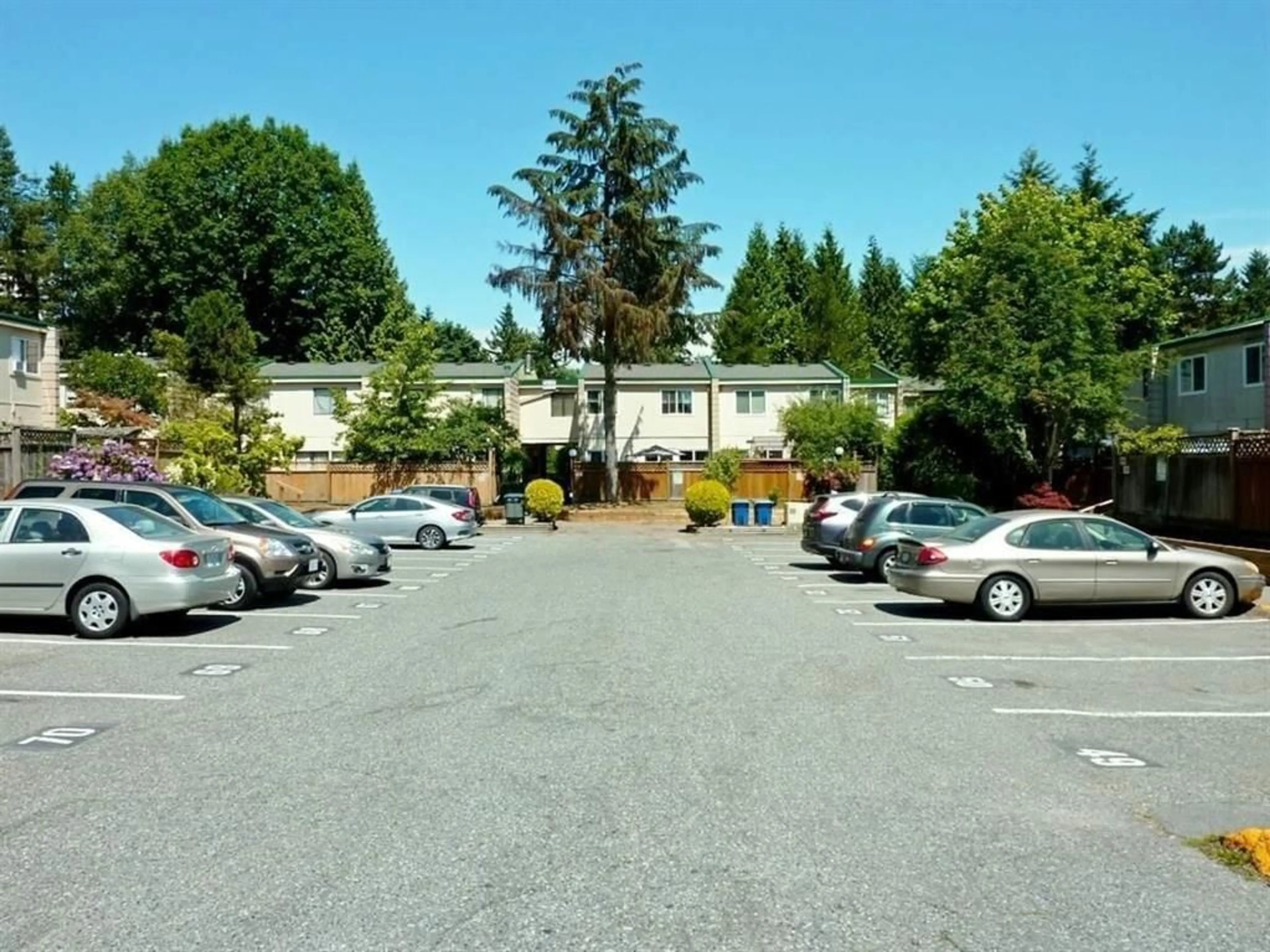 Unknown for 128 - 15225 105 AVENUE, Surrey British Columbia V3R1R9