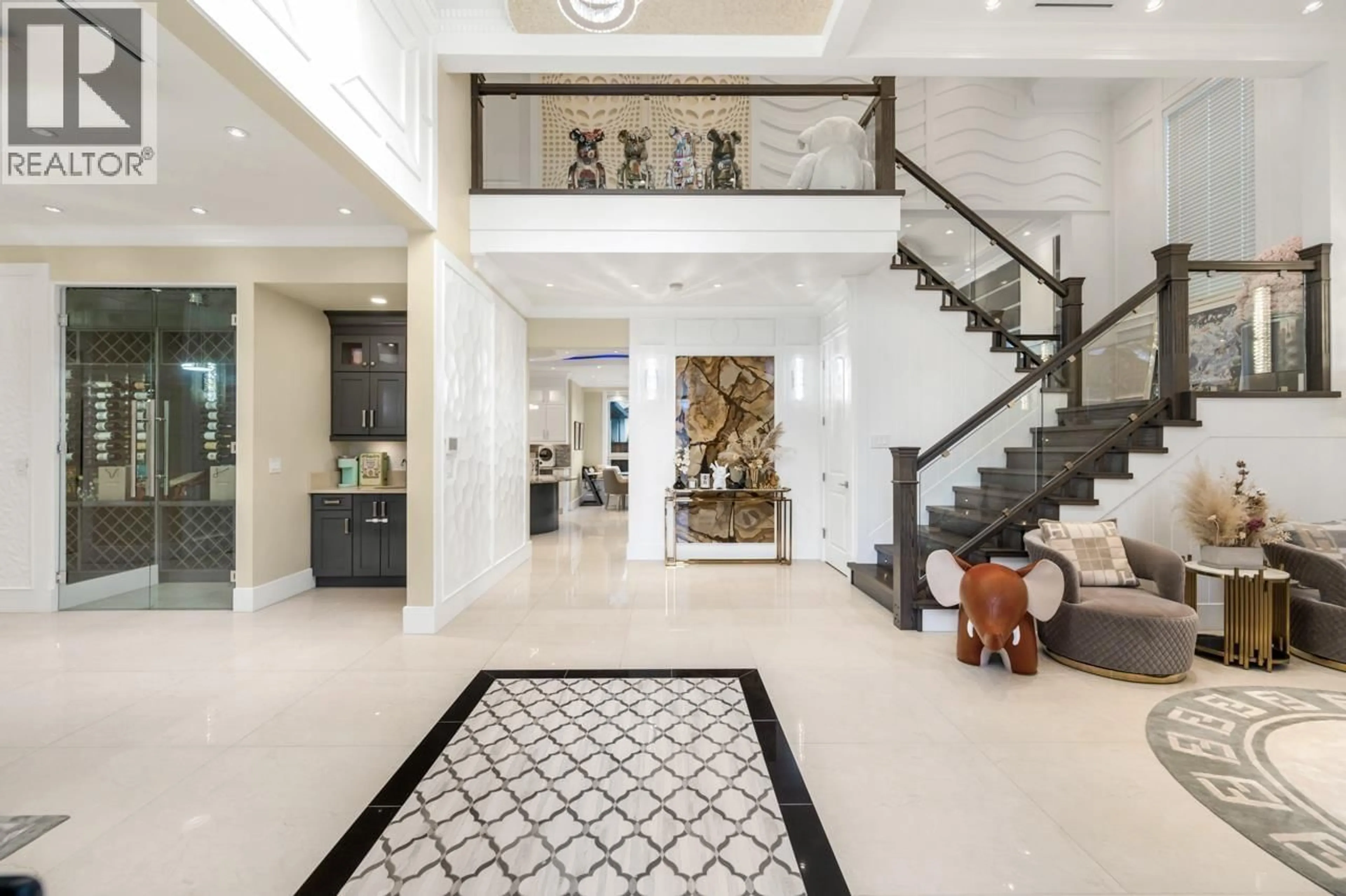 Indoor foyer for 5271 COLBECK ROAD, Richmond British Columbia V7C3E6