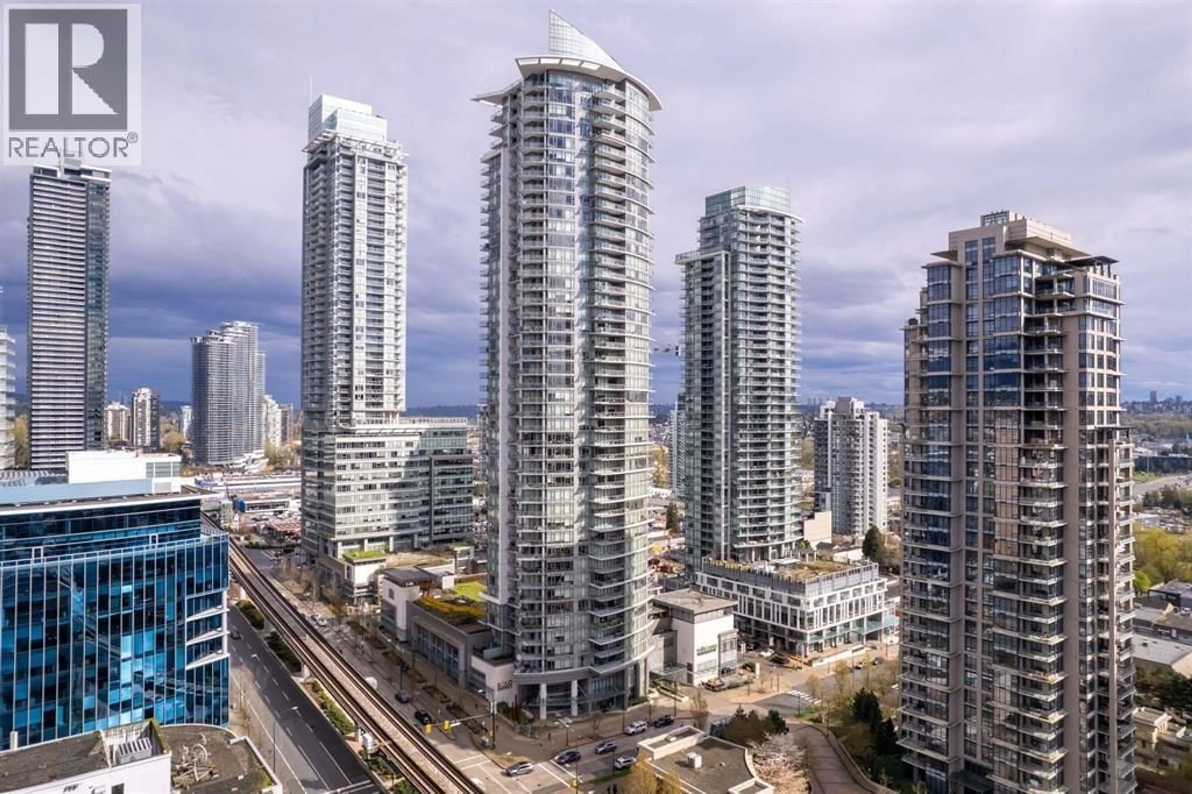 A pic from outside/outdoor area/front of a property/back of a property/a pic from drone, city buildings view from balcony for 809 - 2008 ROSSER AVENUE, Burnaby British Columbia V5C0H8