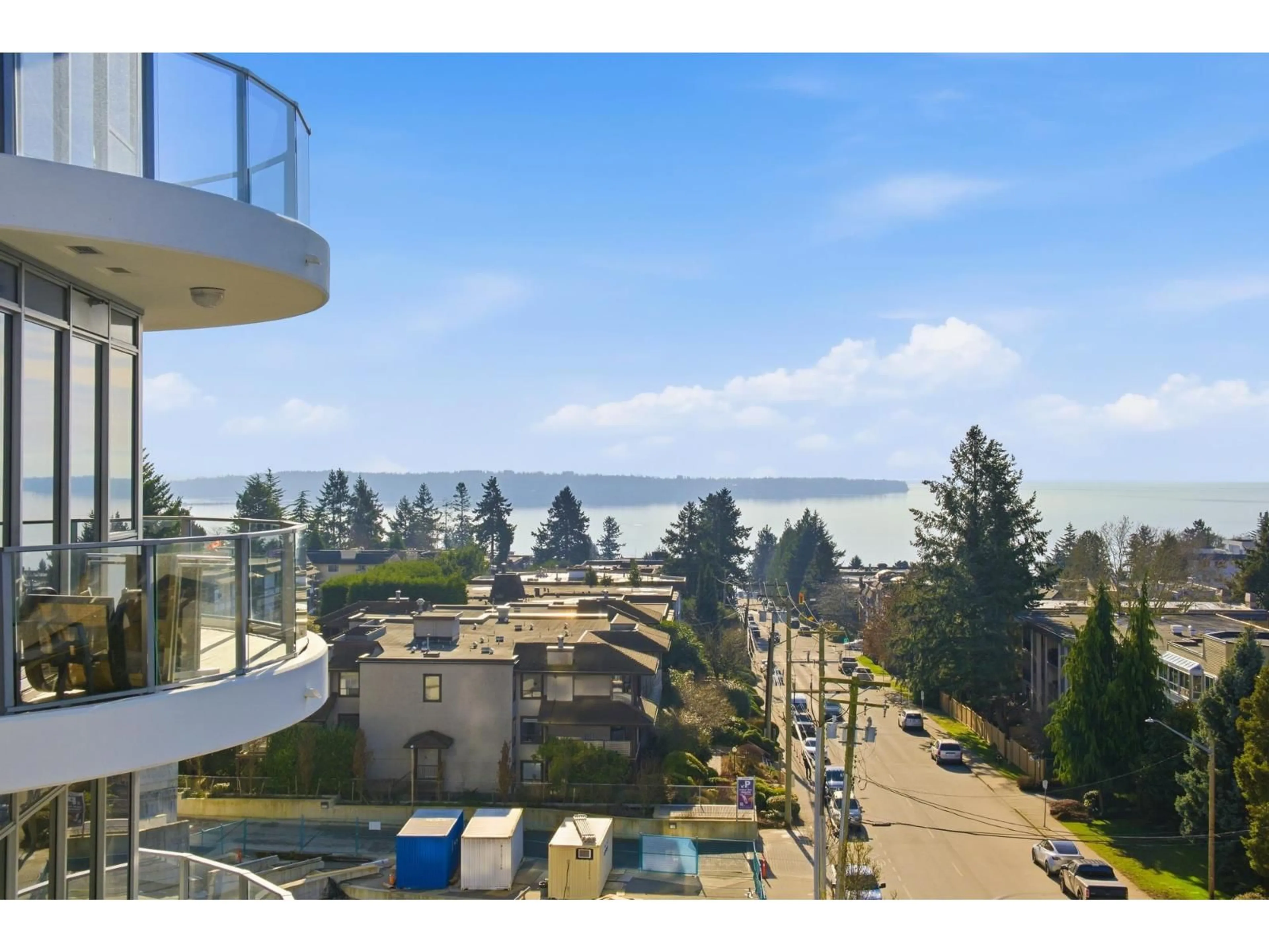 A pic from outside/outdoor area/front of a property/back of a property/a pic from drone, water/lake/river/ocean view for 602 - 1500 MARTIN STREET, White Rock British Columbia V4B0C2