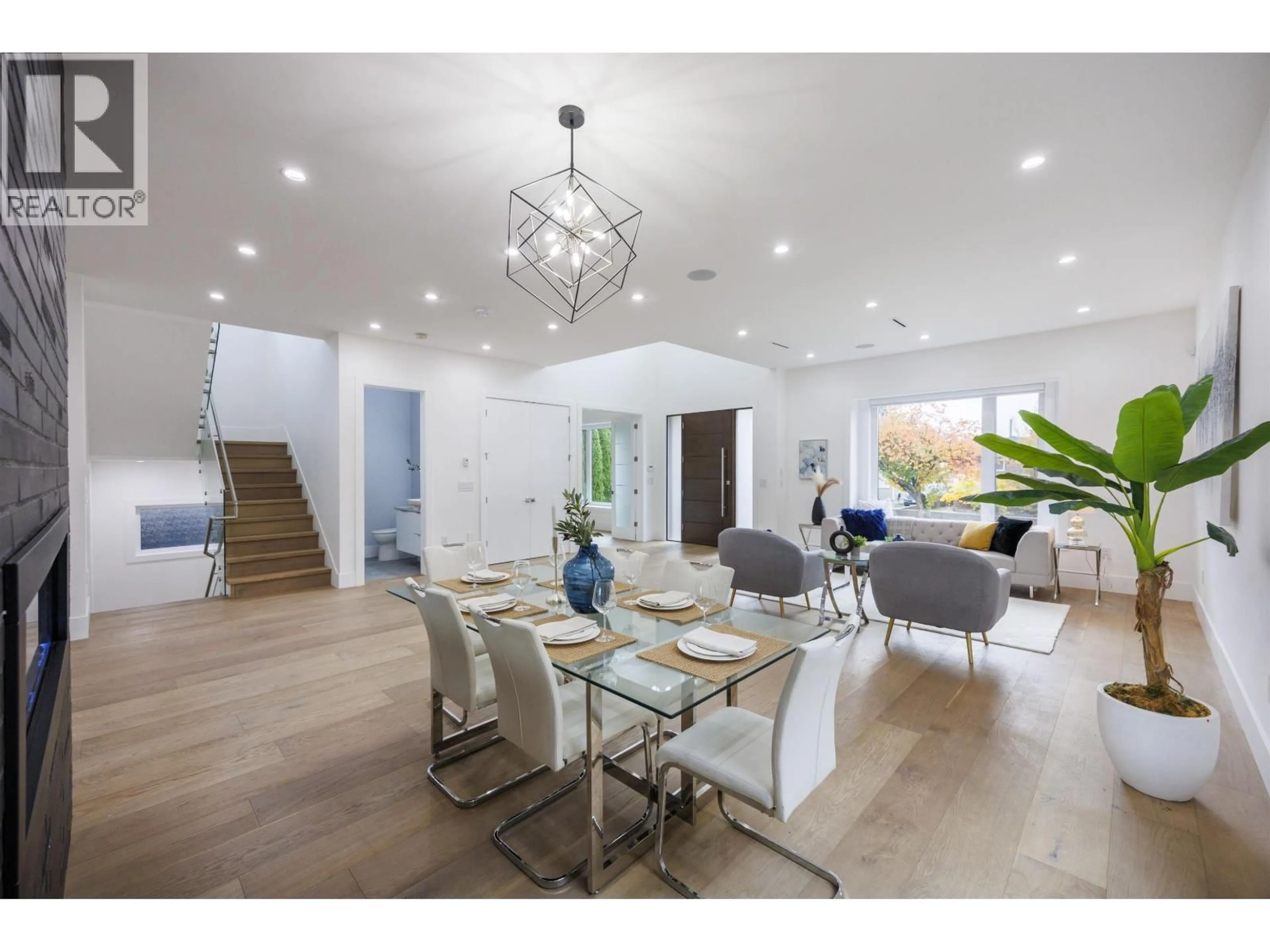 Unknown for 8475 12TH AVENUE, Burnaby British Columbia V3N2L8