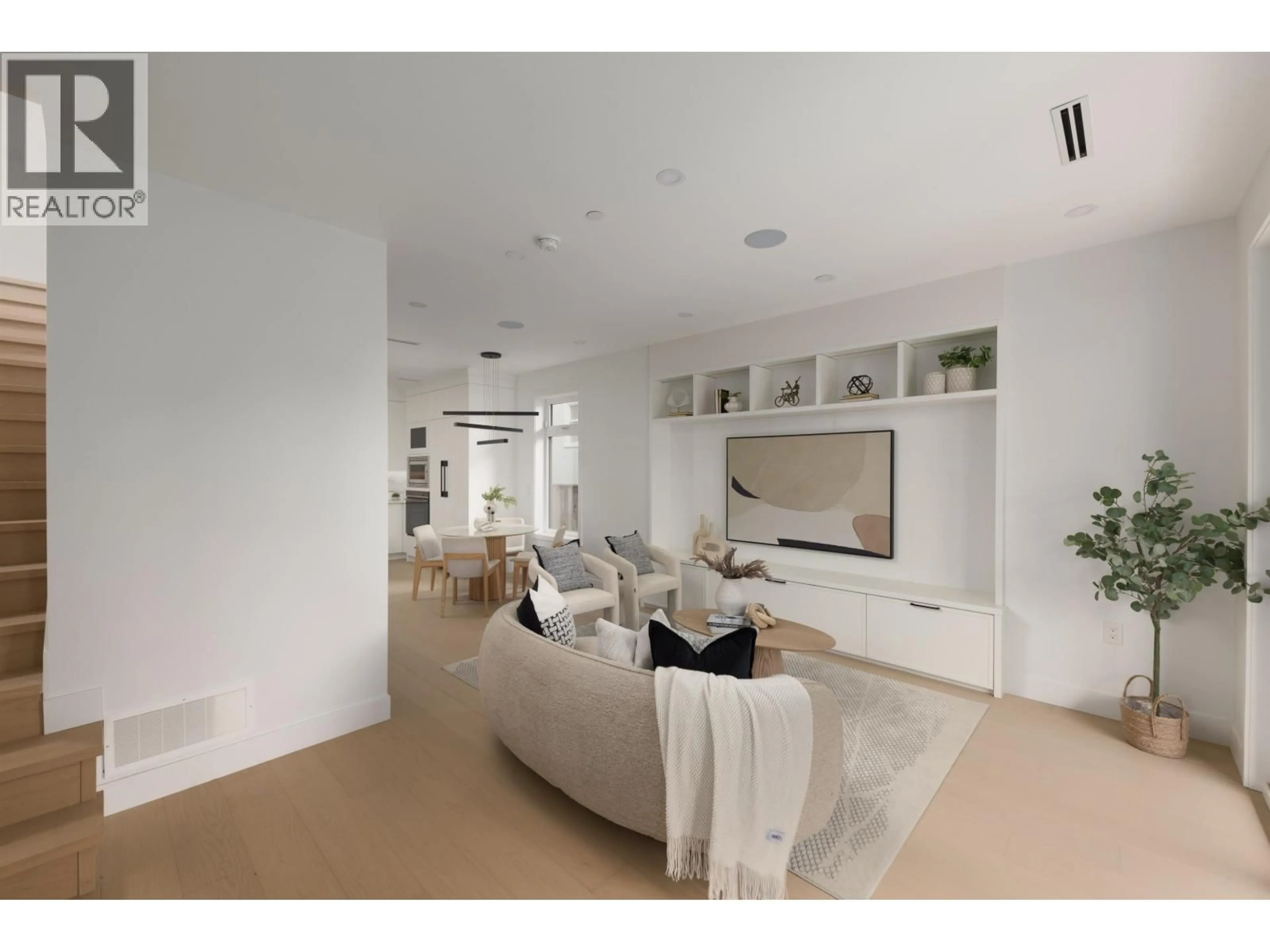 Living room with furniture, unknown for 1 - 419 23RD AVENUE, Vancouver British Columbia V5Y2H5