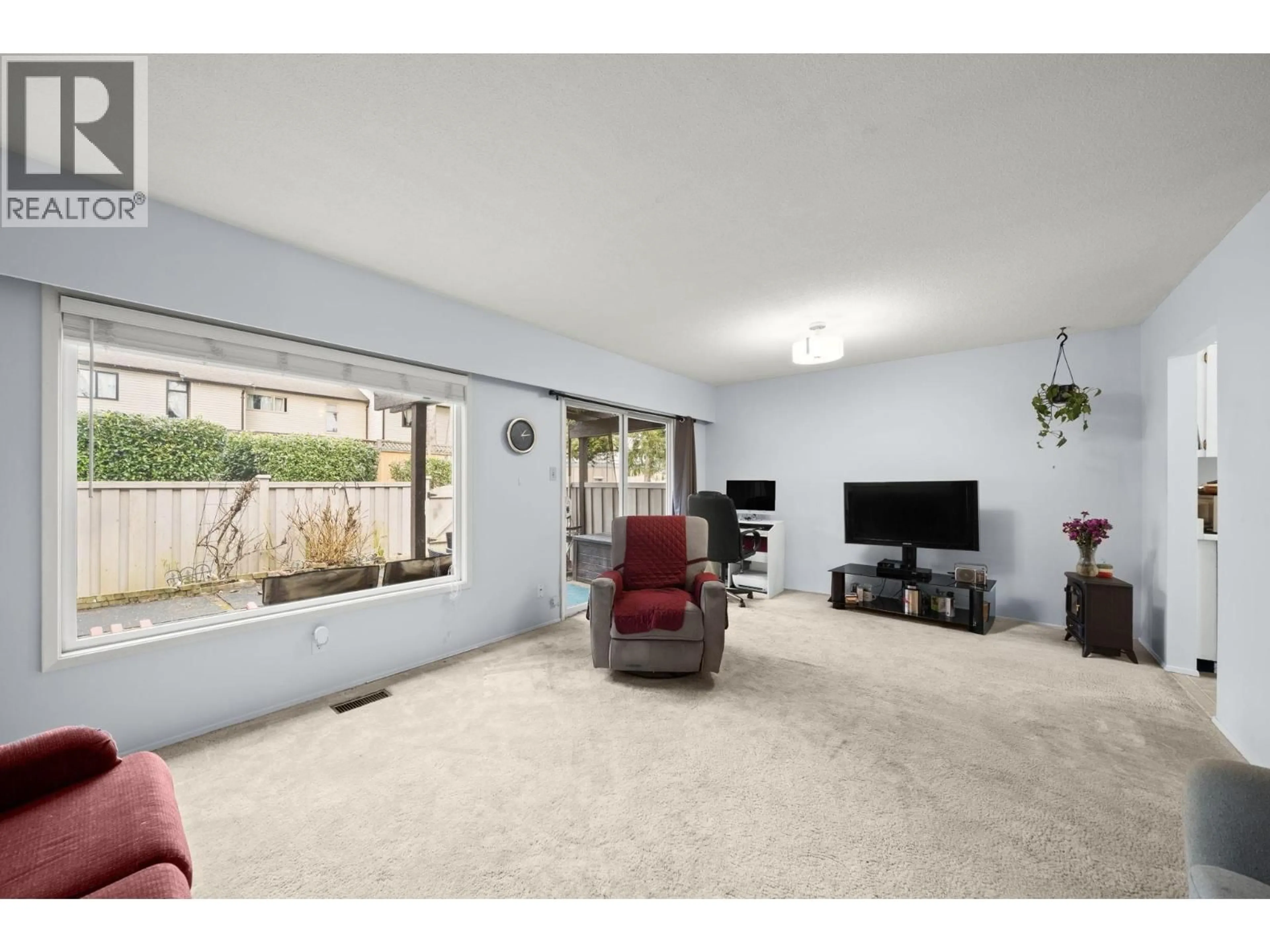 Living room with furniture, unknown for 14 - 3046 COAST MERIDIAN ROAD, Port Coquitlam British Columbia V3B5B6