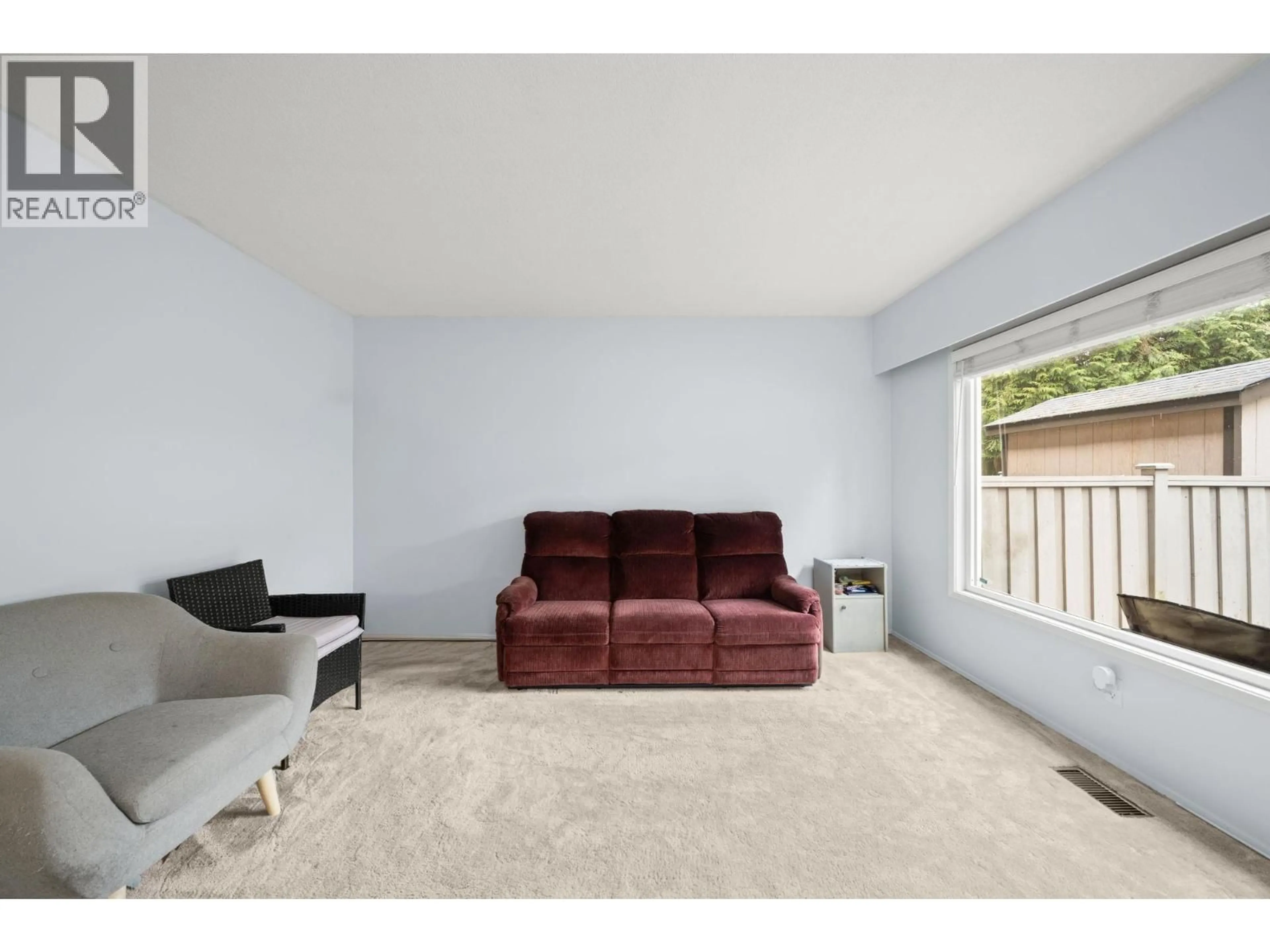 Living room with furniture, carpet floor for 14 - 3046 COAST MERIDIAN ROAD, Port Coquitlam British Columbia V3B5B6