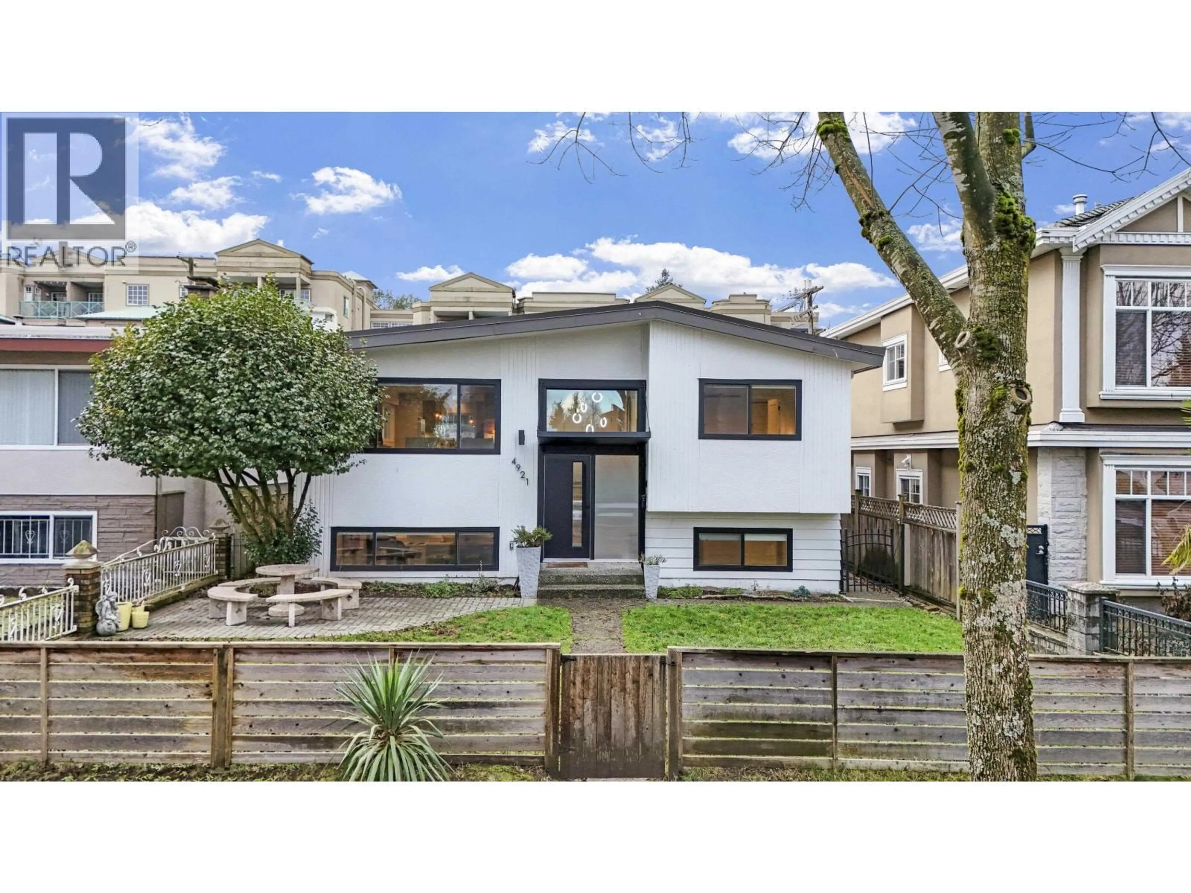 Unknown for 4921 CHESTER STREET, Vancouver British Columbia V5W3A7