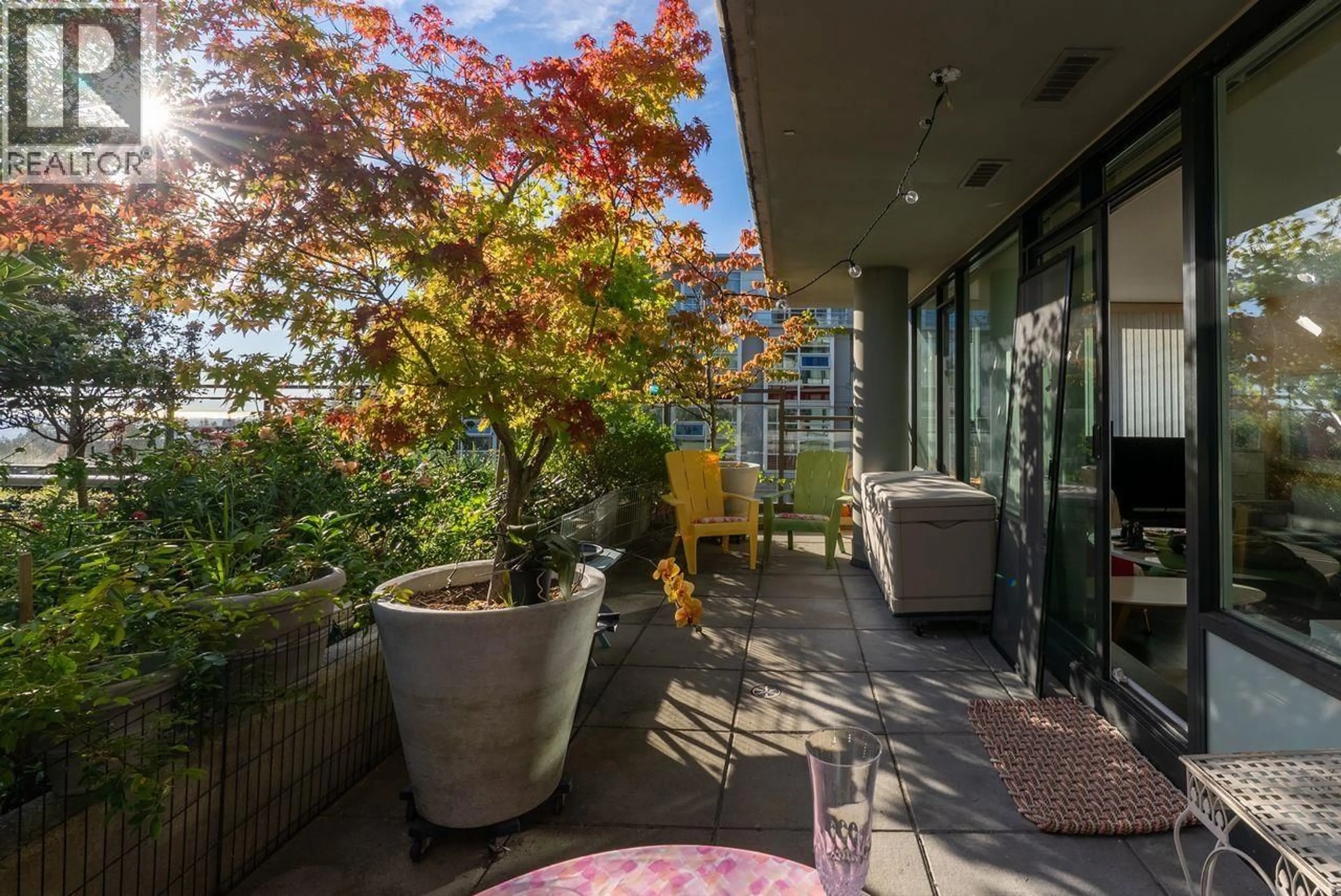 Patio, unknown for 409 - 9009 CORNERSTONE MEWS, Burnaby British Columbia V5A0B9
