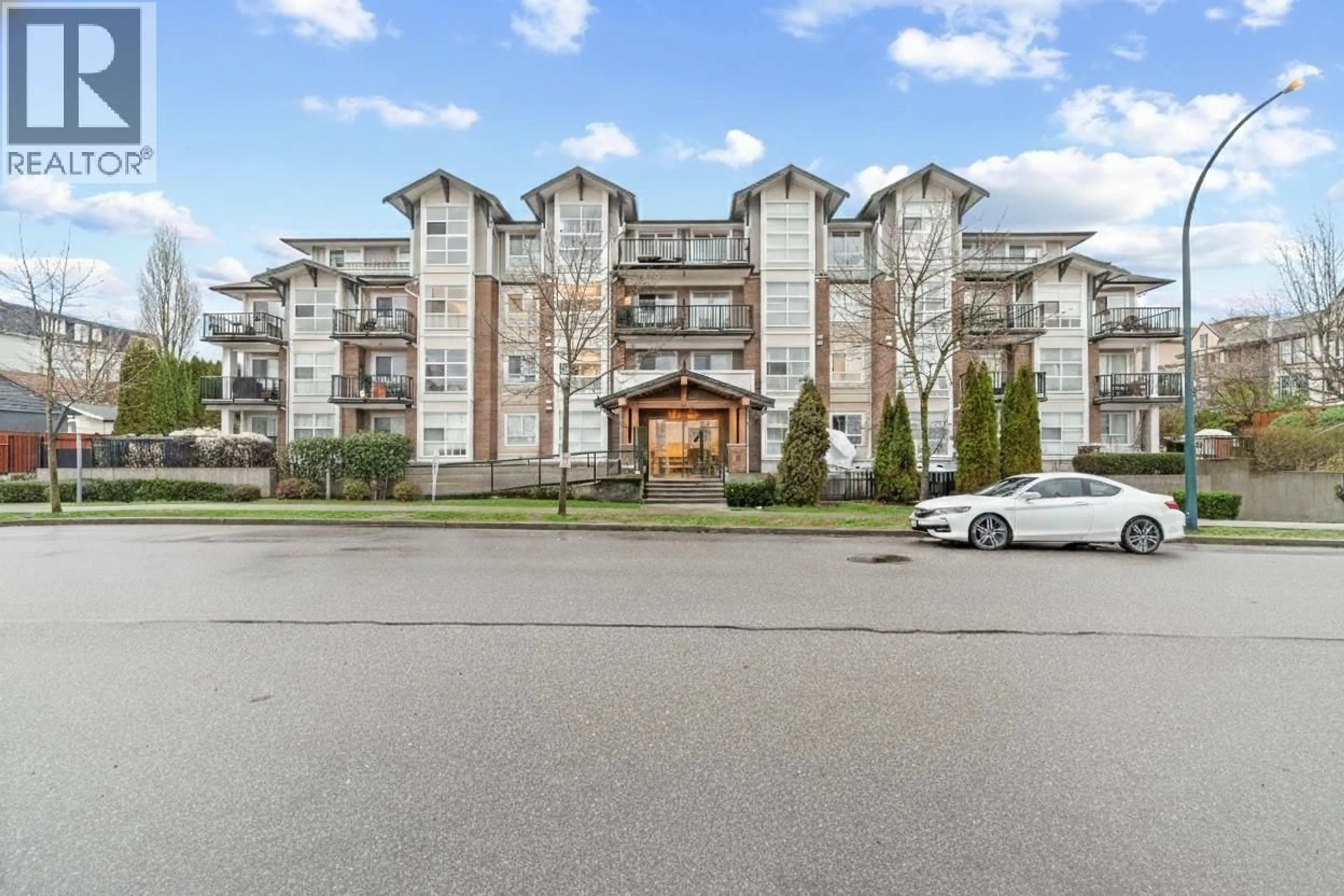 Unknown for 208 - 827 RODERICK AVENUE, Coquitlam British Columbia V3K0E3