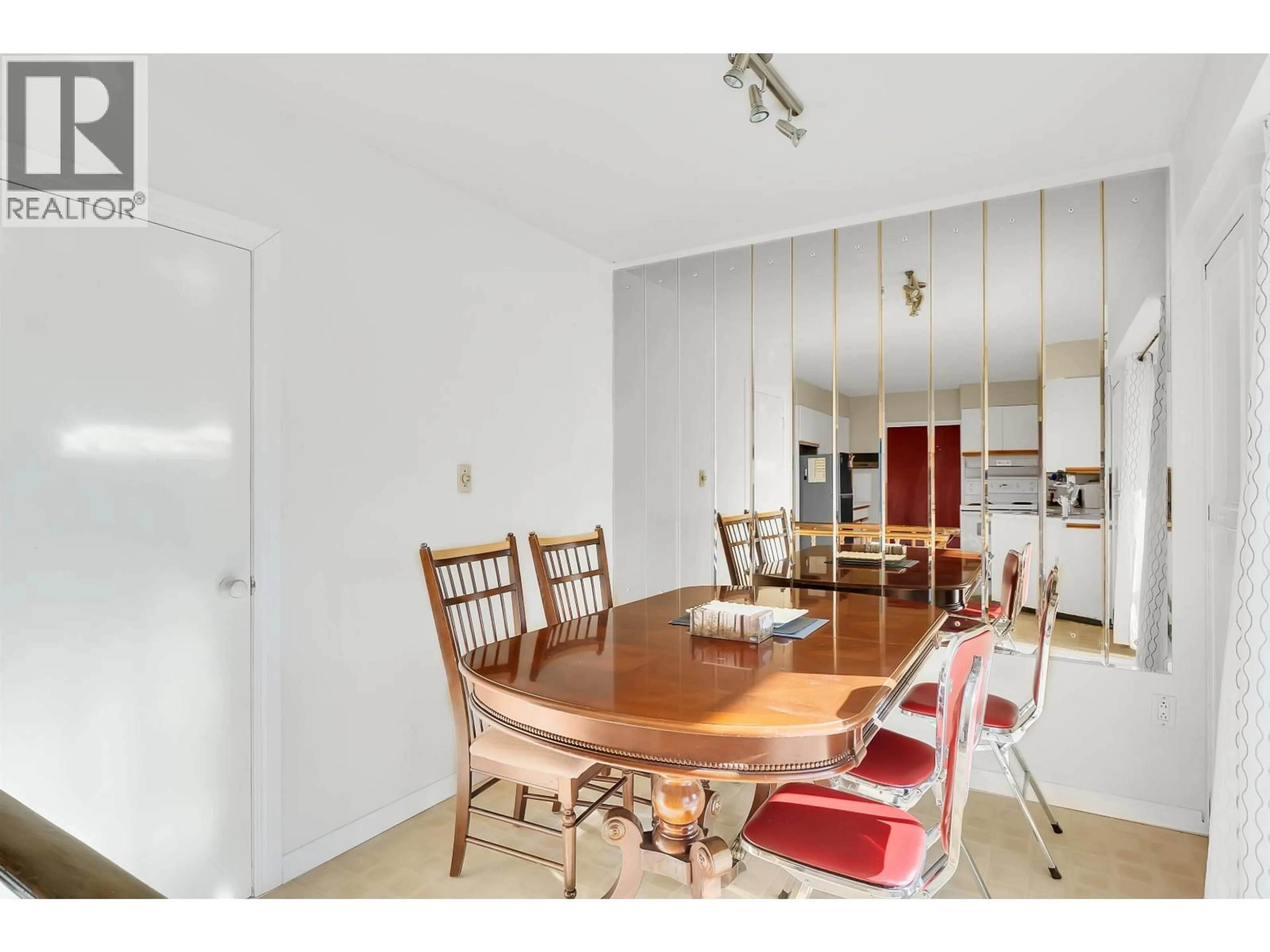 Dining room, unknown for 4580 NEVILLE STREET, Burnaby British Columbia V5J2A4