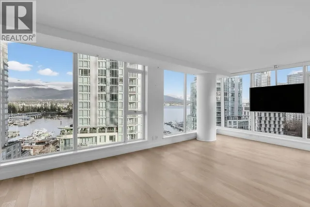 1202 - 1499 PENDER STREET, Vancouver 4