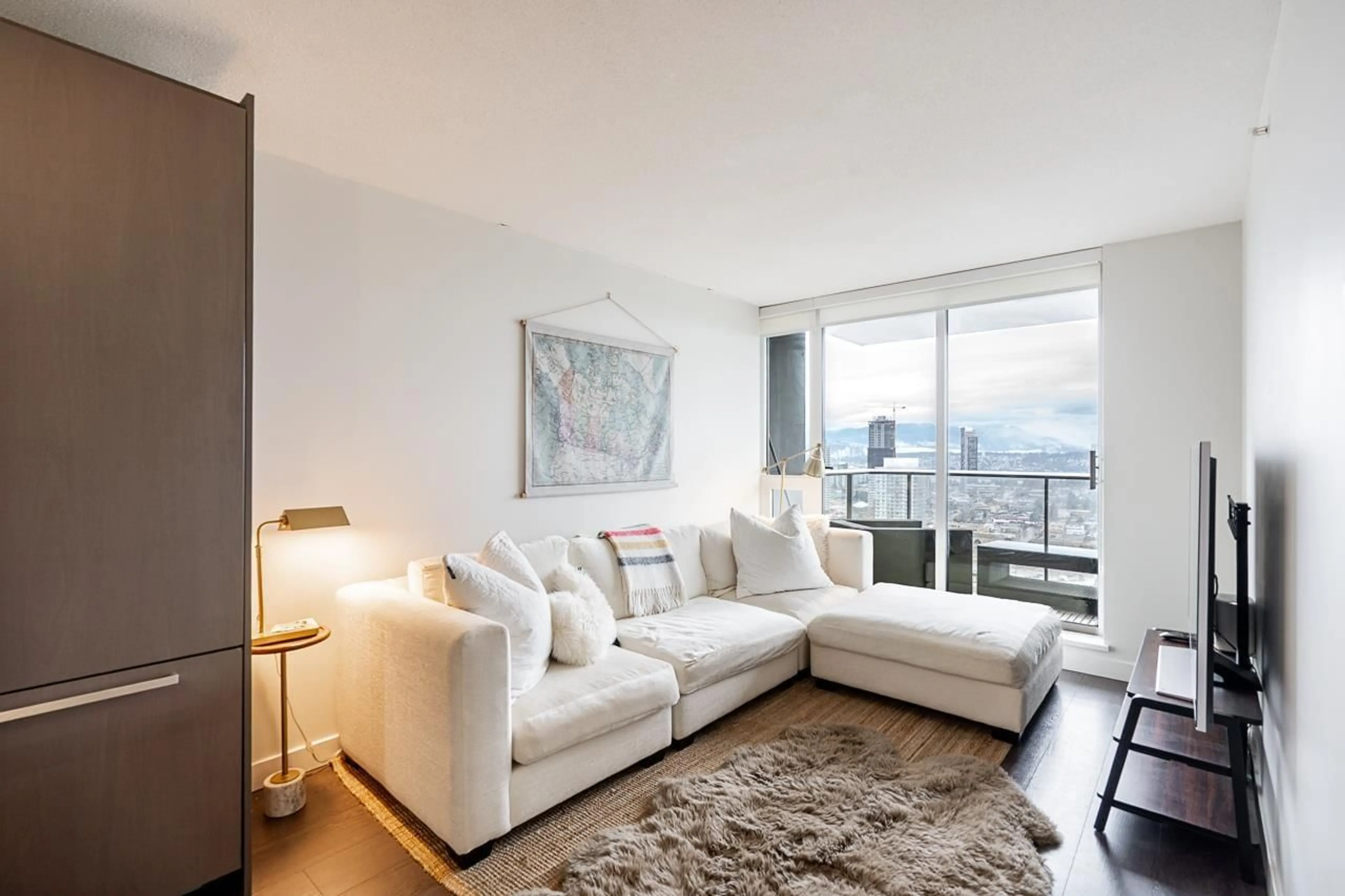 Living room with furniture, unknown for 4507 - 13750 100 AVENUE, Surrey British Columbia V3T0L3