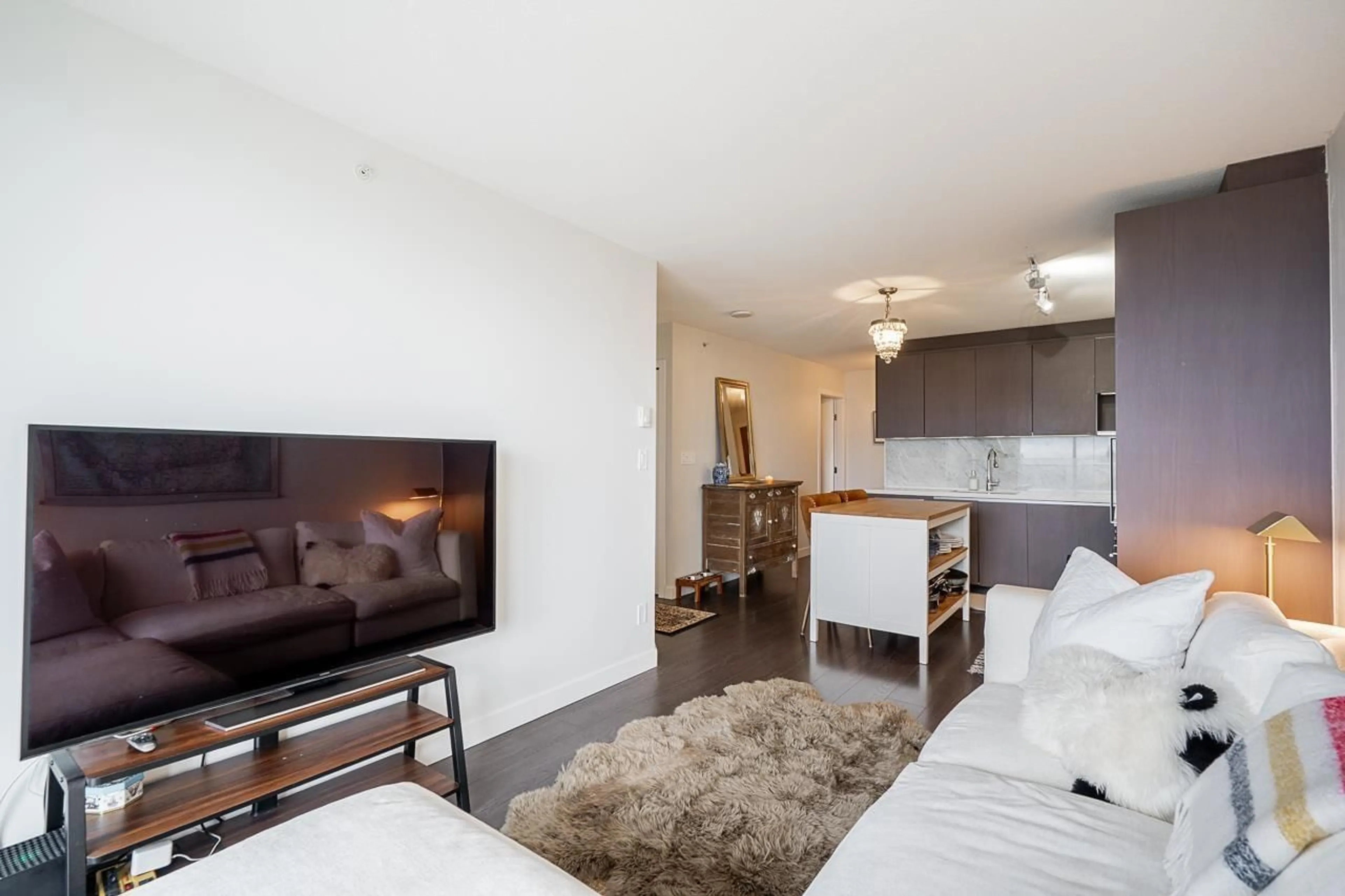 Living room with furniture, unknown for 4507 - 13750 100 AVENUE, Surrey British Columbia V3T0L3