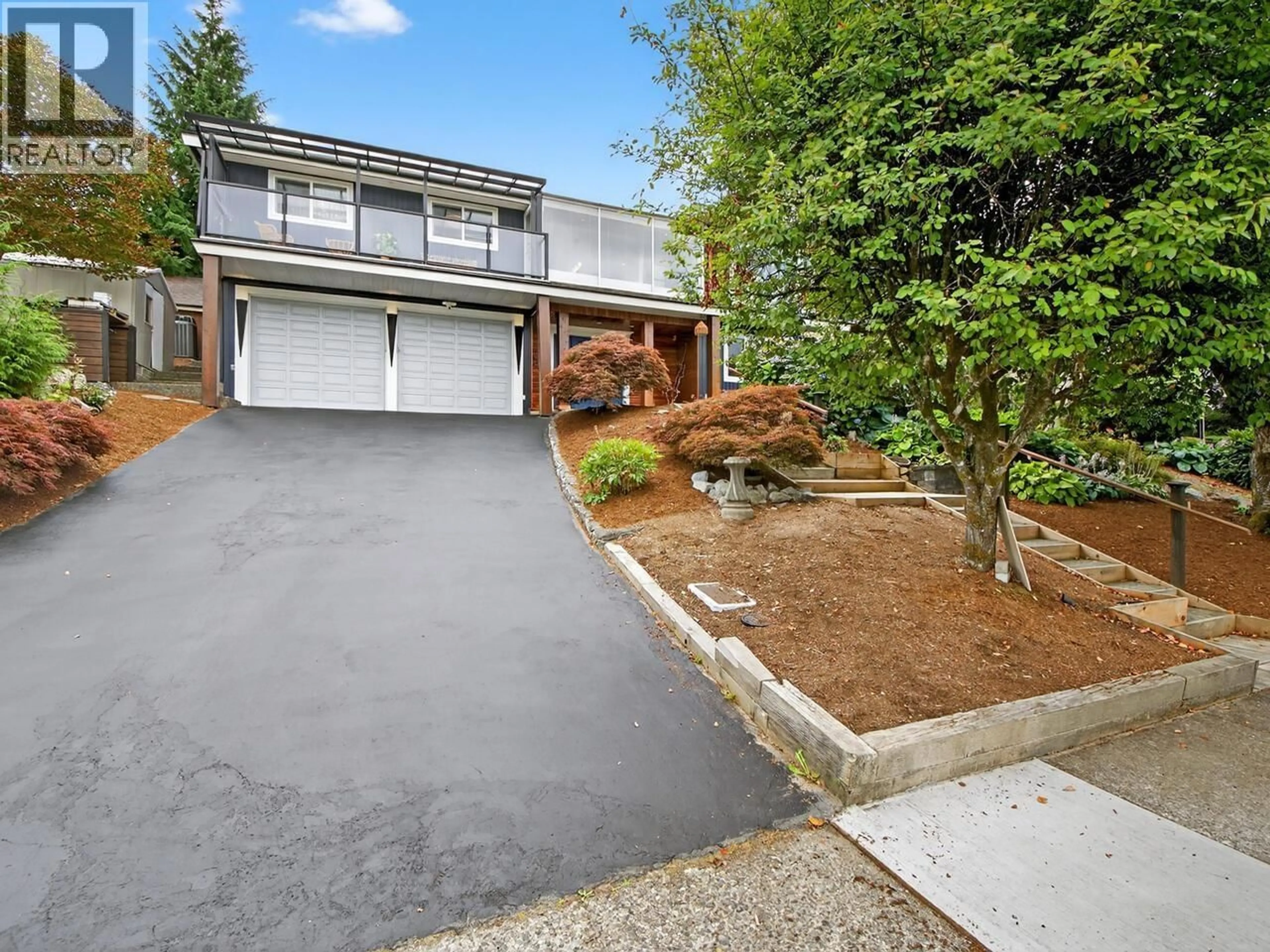 A pic from outside/outdoor area/front of a property/back of a property/a pic from drone, street for 1052 CORONA CRESCENT, Coquitlam British Columbia V3J7J3