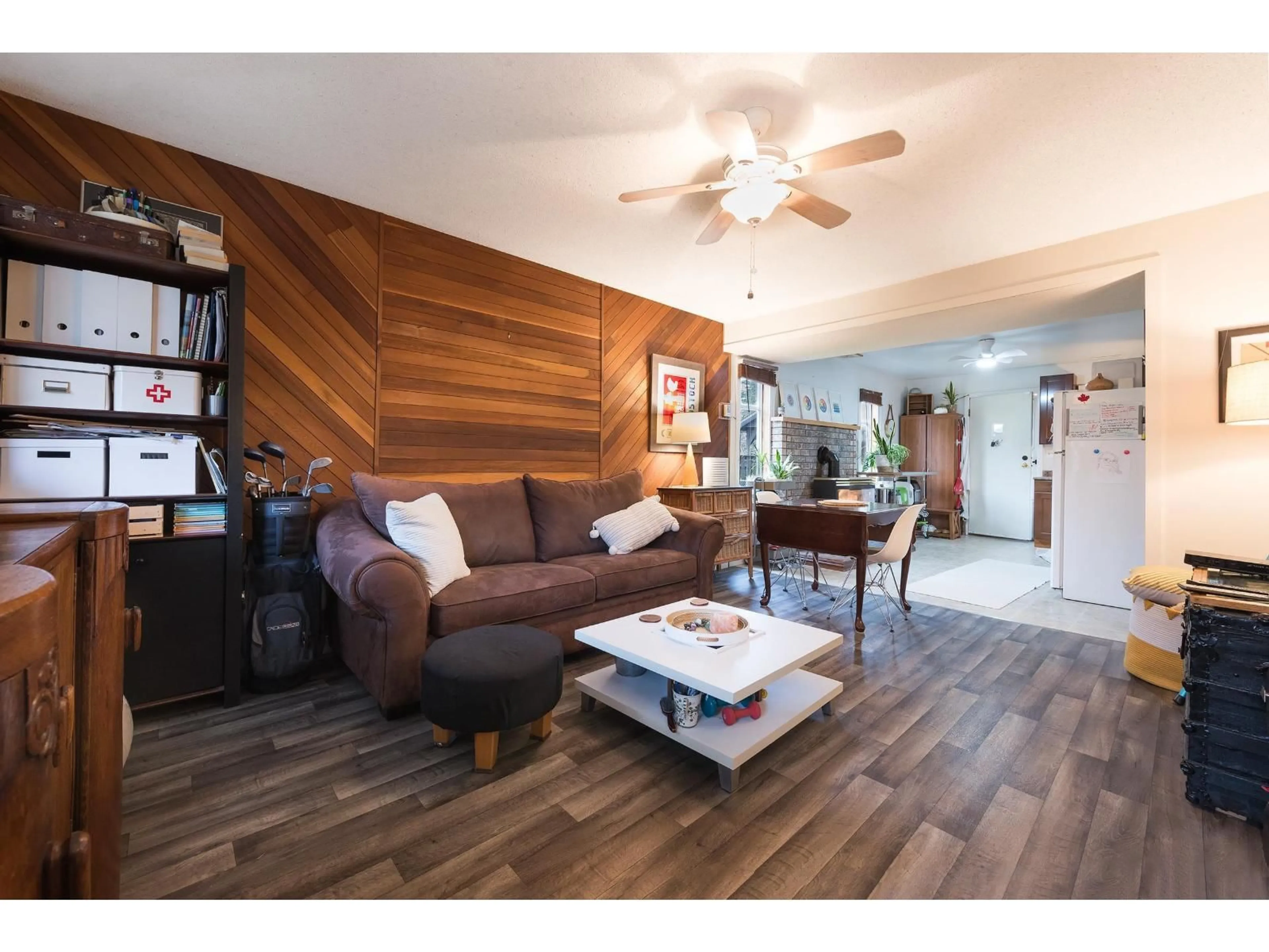 Living room with furniture, wood/laminate floor for 3857 KAREN DRIVE, Cultus Lake British Columbia V2R5A5