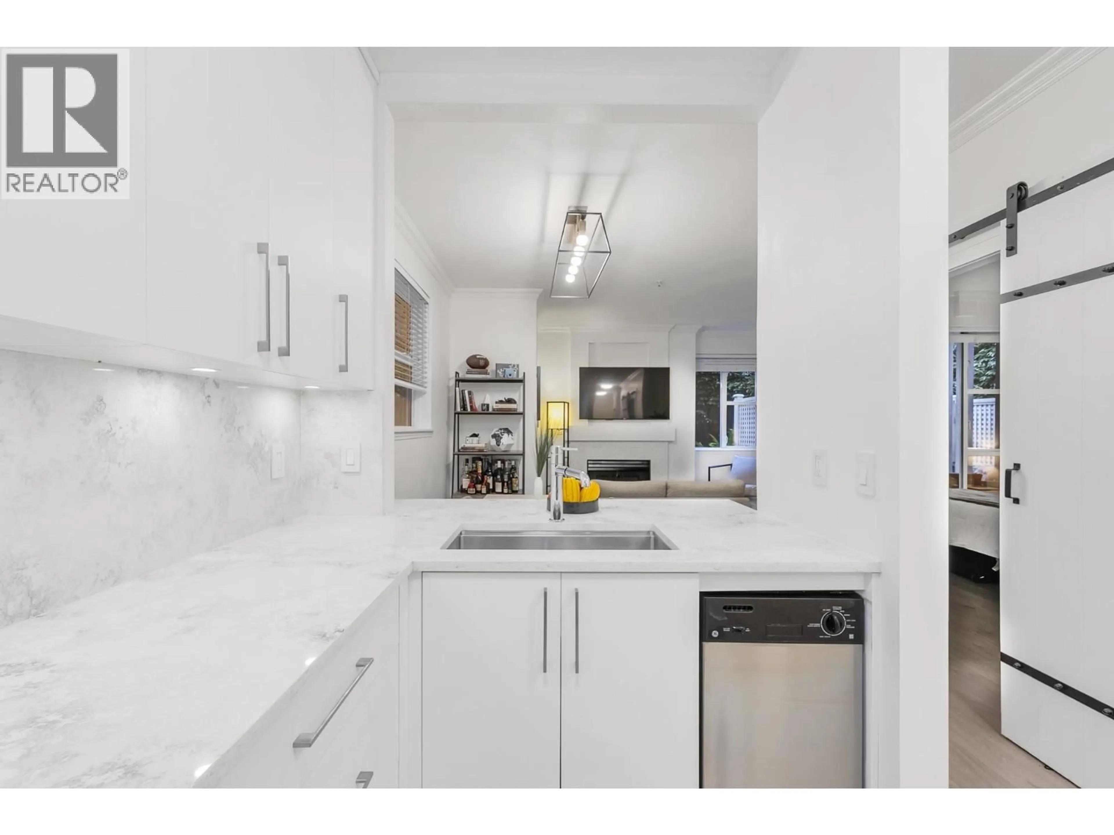 Unknown for 101 - 1333 7TH AVENUE, Vancouver British Columbia V6H1B8