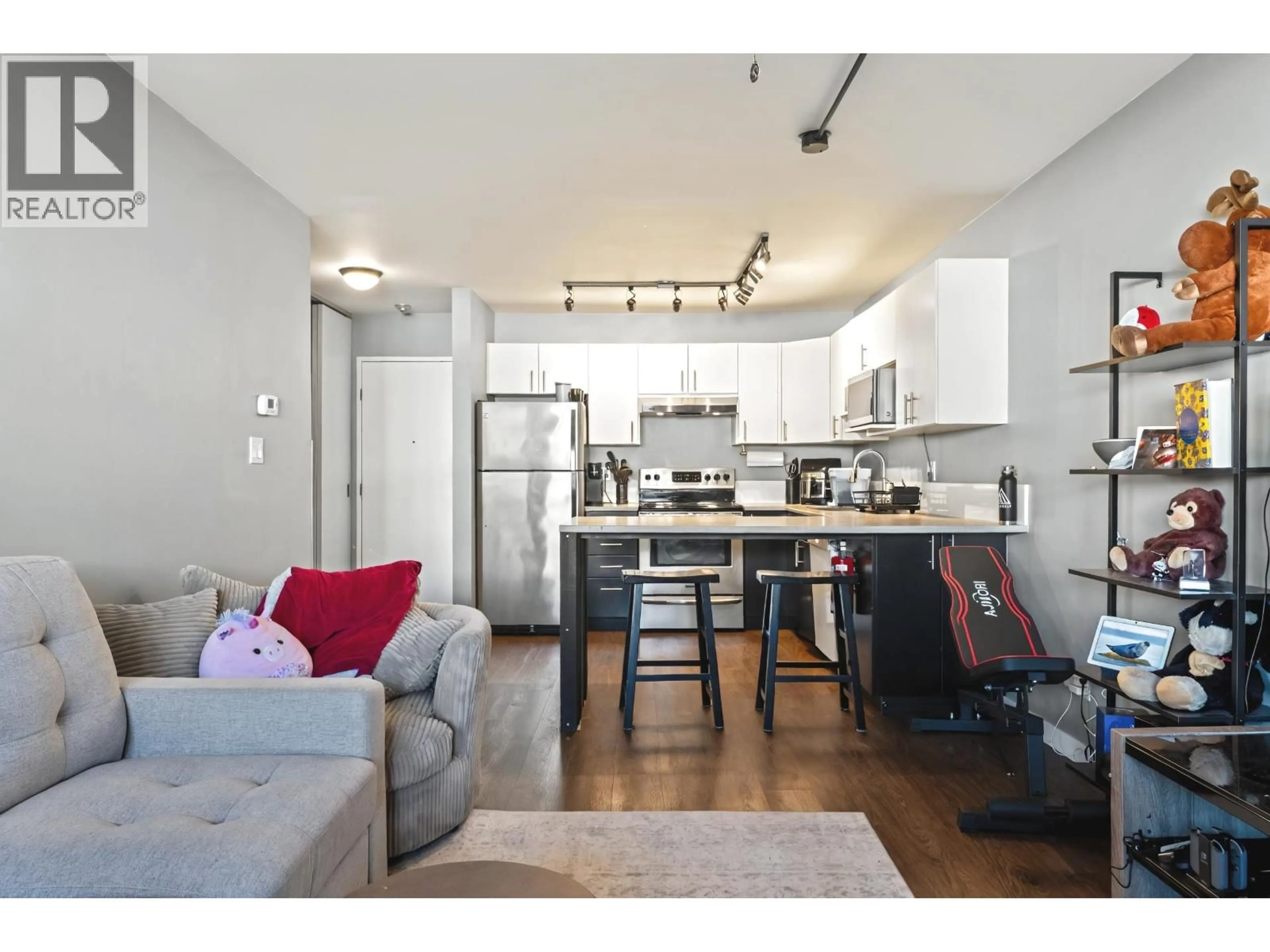 Open concept kitchen, unknown for 301 - 1209 HOWIE AVENUE, Coquitlam British Columbia V3J1T9