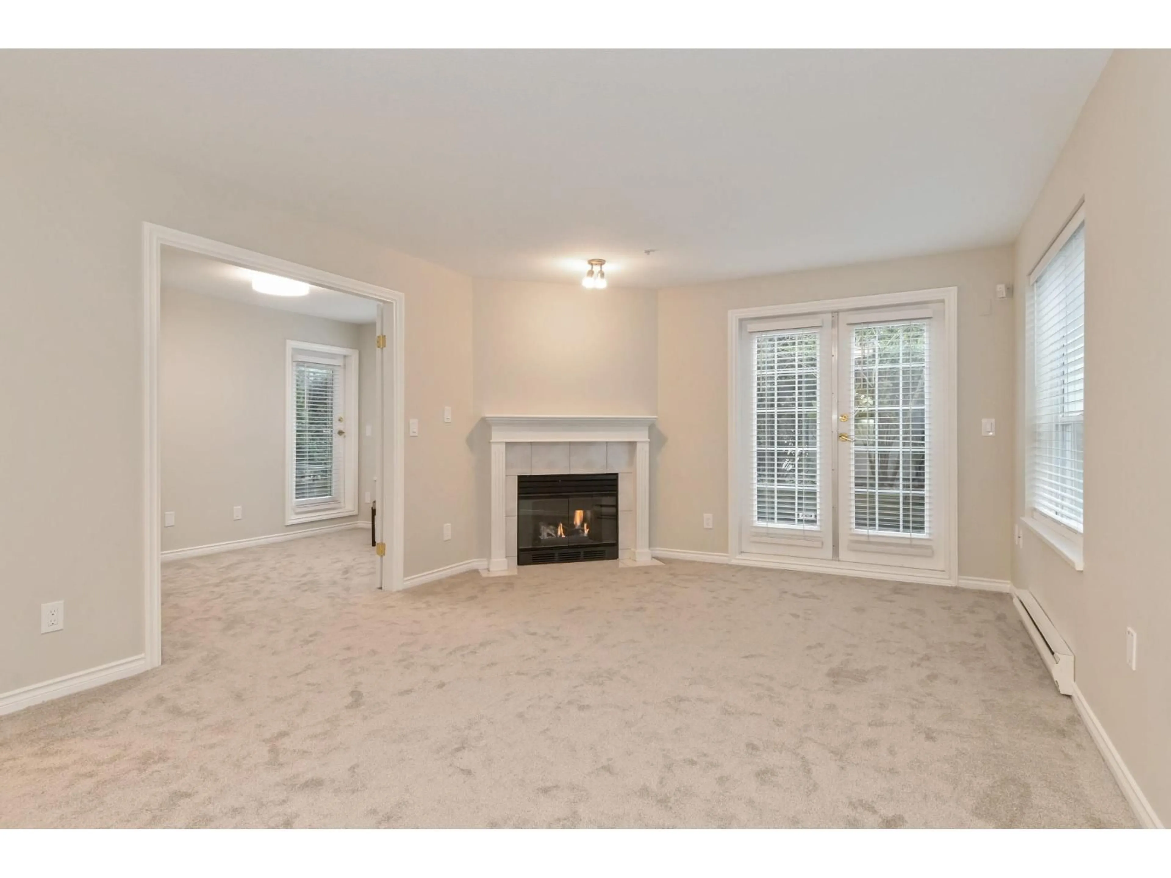 A pic of a room for 112 - 15272 20 AVENUE, Surrey British Columbia V4A2A3