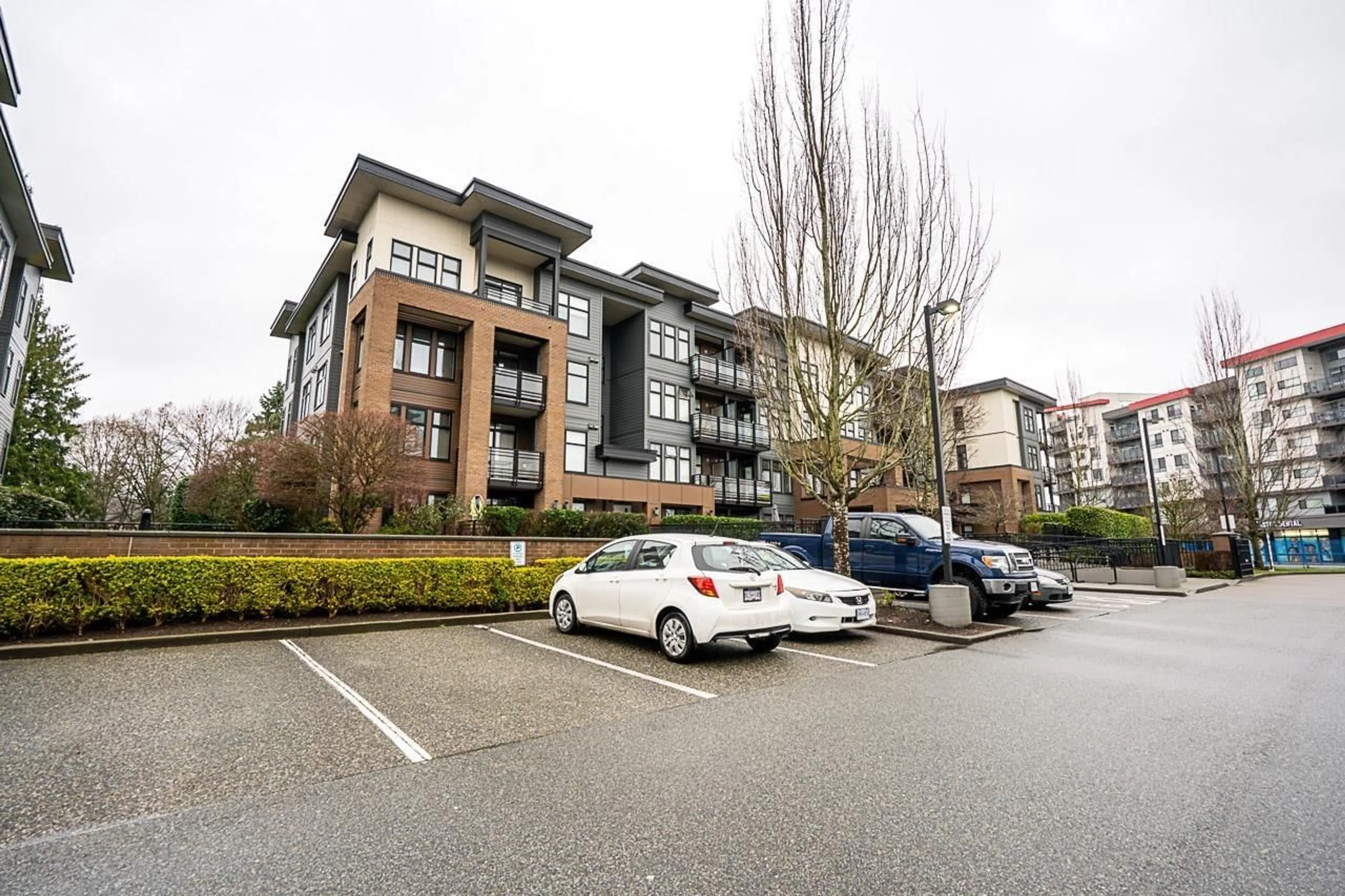 A pic from outside/outdoor area/front of a property/back of a property/a pic from drone, street for 103 - 20058 FRASER HIGHWAY, Langley British Columbia V3A0E5