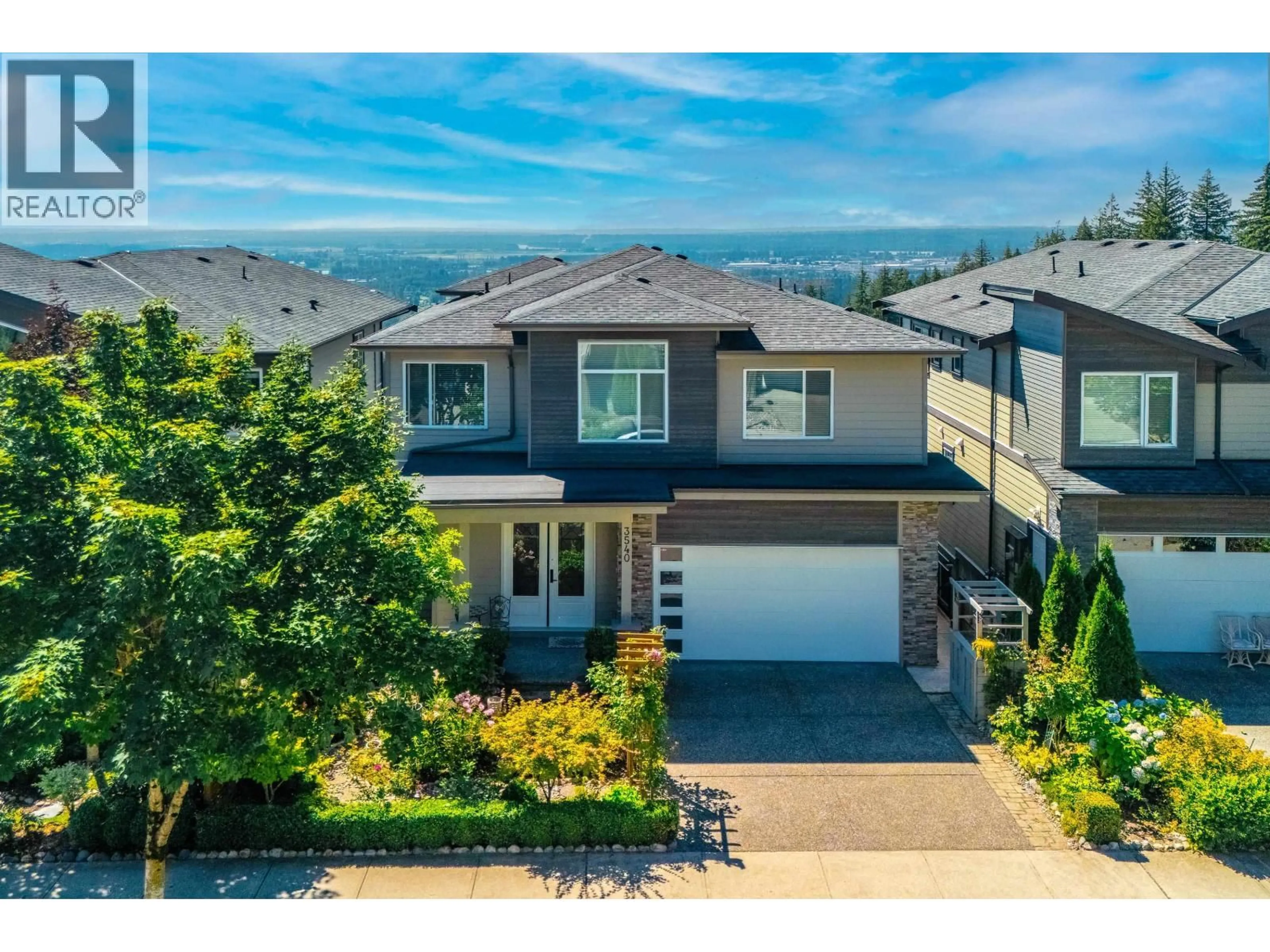 A pic from outside/outdoor area/front of a property/back of a property/a pic from drone, unknown for 3540 ARCHWORTH AVENUE, Coquitlam British Columbia V3E0L6