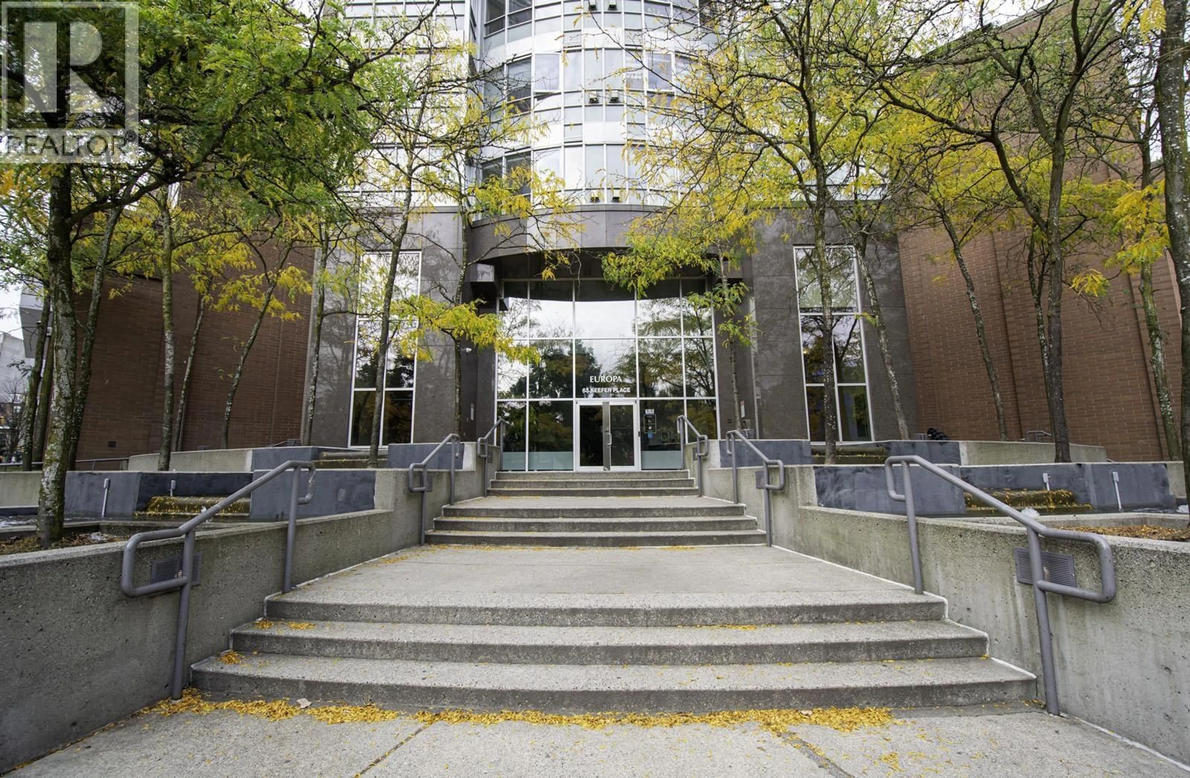 Indoor foyer for 2510 - 63 KEEFER PLACE, Vancouver British Columbia V6B6N6