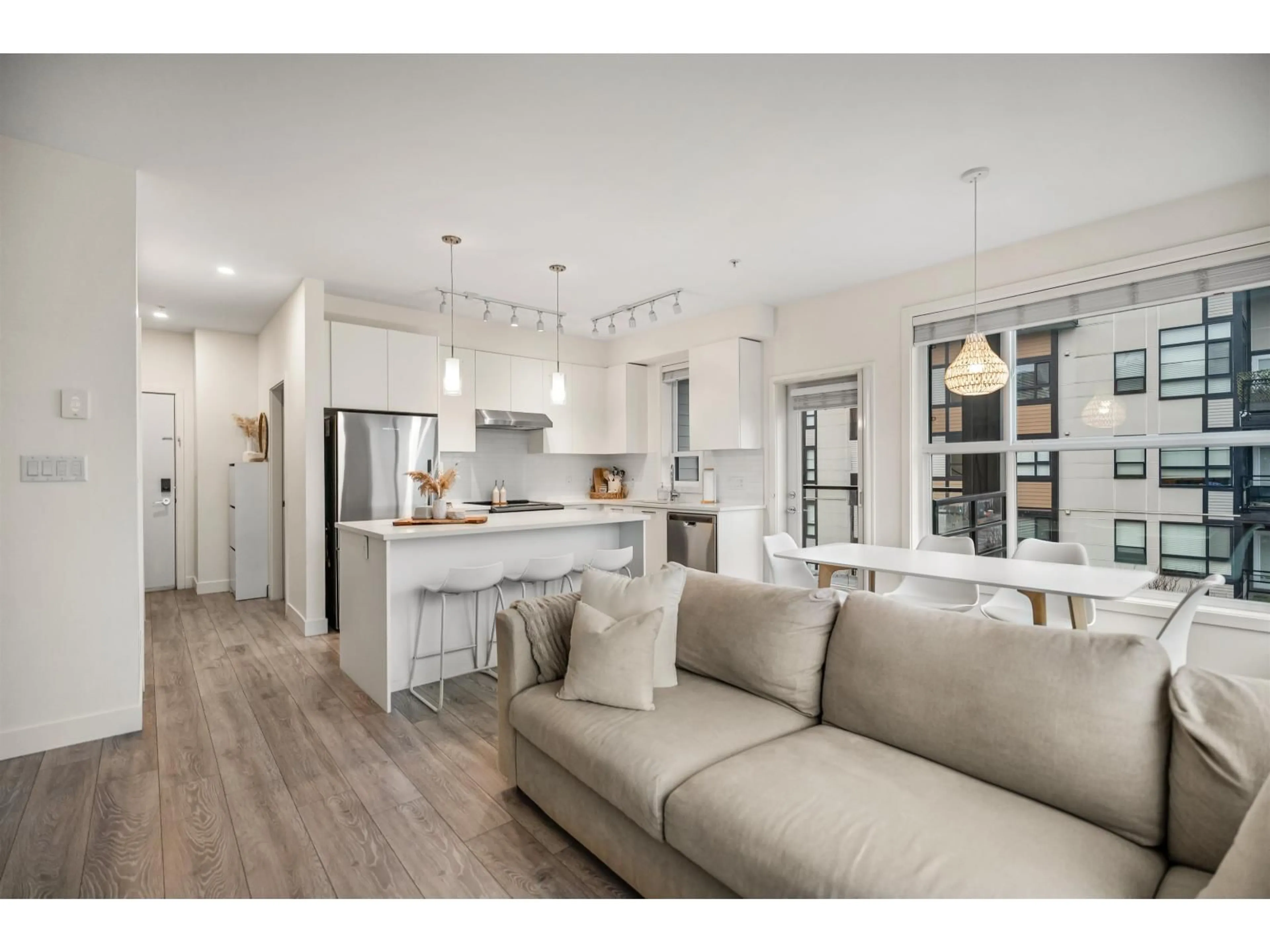 Open concept kitchen, unknown for 415 - 7809 209 STREET, Langley British Columbia V2Y3N6