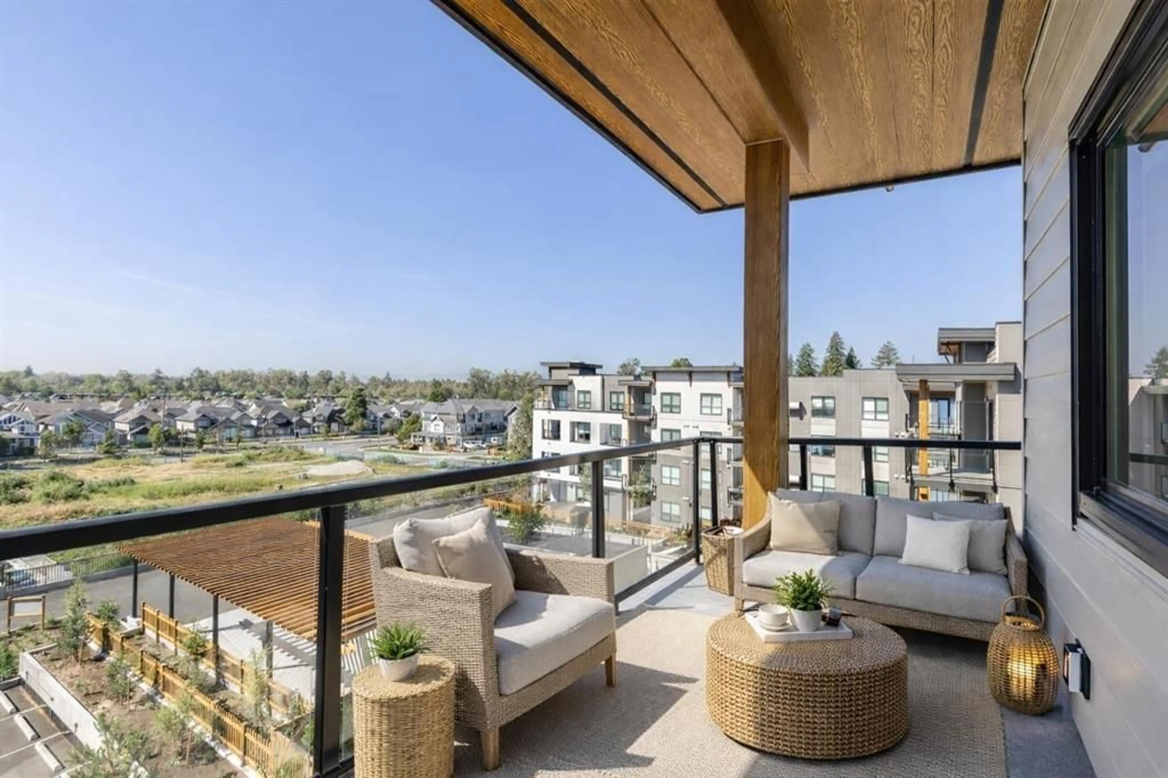 Patio, water/lake/river/ocean view for 404 - 20286 72B AVENUE, Langley British Columbia V2Y3X4