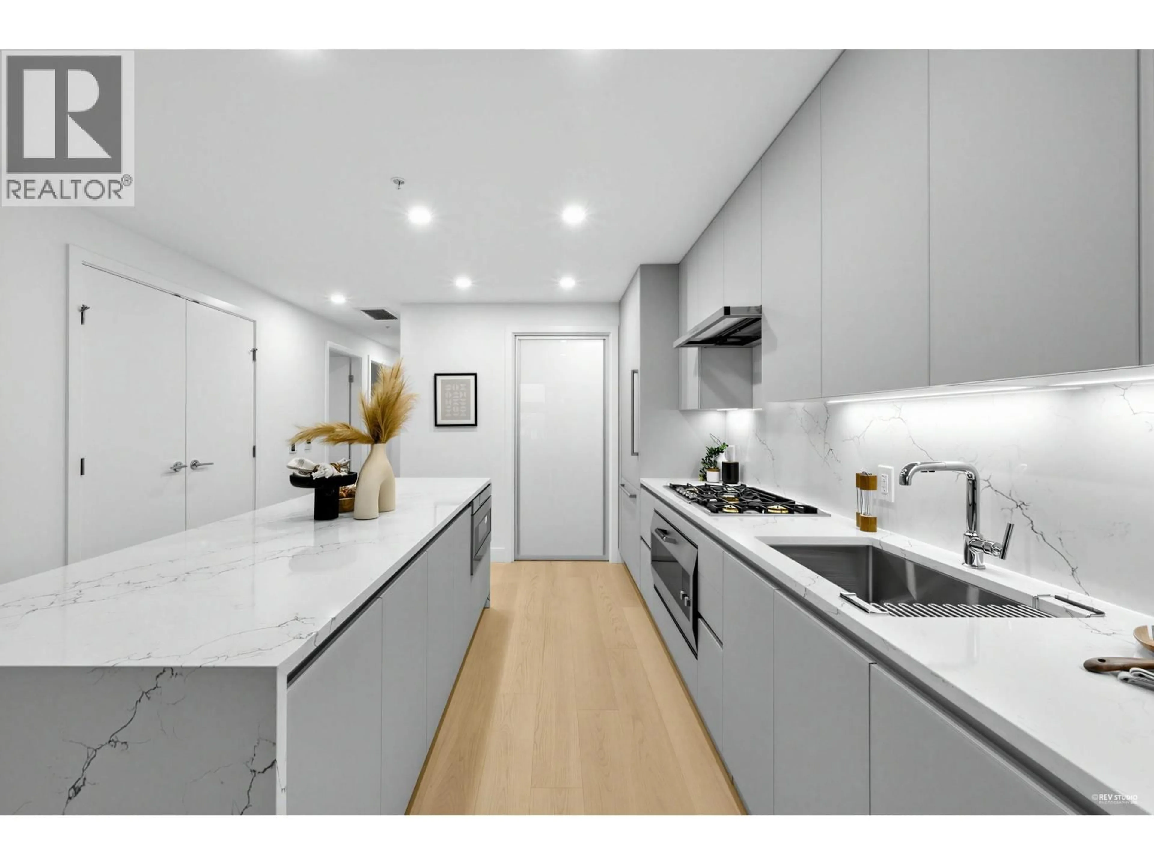 Contemporary kitchen, unknown for 205 - 1331 MARINE DRIVE, West Vancouver British Columbia V7T1B6