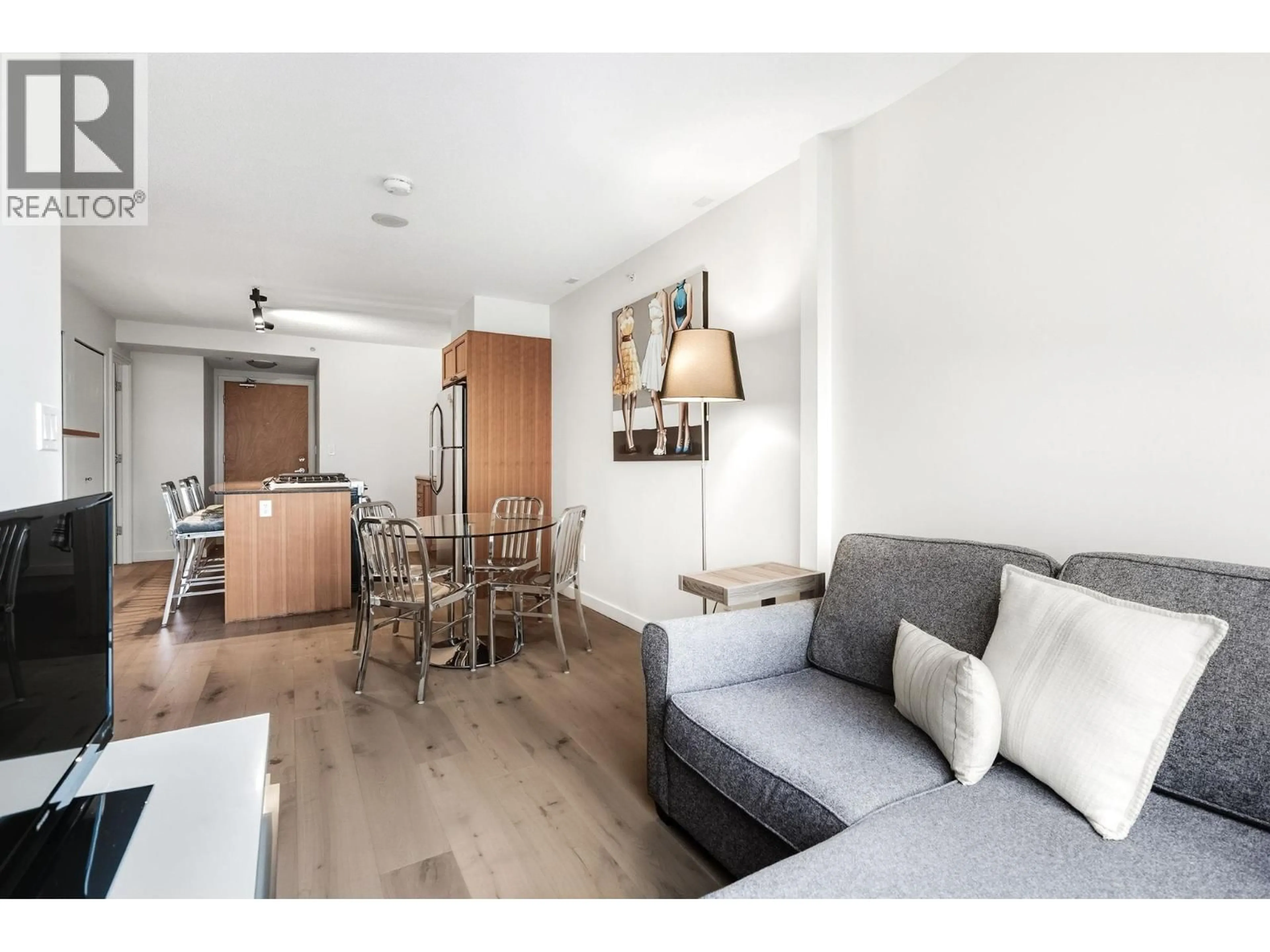 Living room with furniture, wood/laminate floor for 803 - 1723 ALBERNI STREET, Vancouver British Columbia V6G3G9