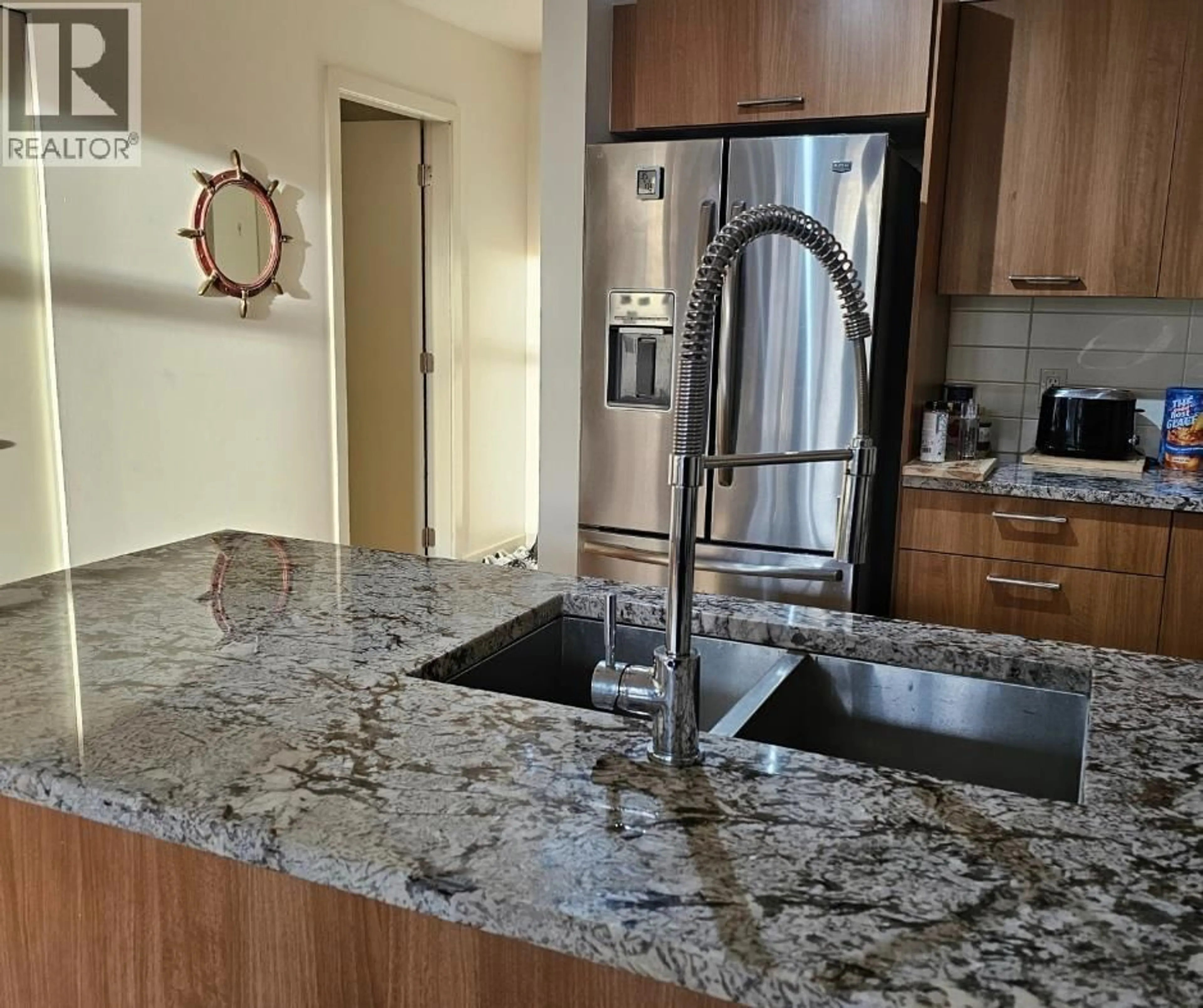 Open concept kitchen, unknown for 306 - 5682 WHARF AVENUE, Sechelt British Columbia V7Z0J3