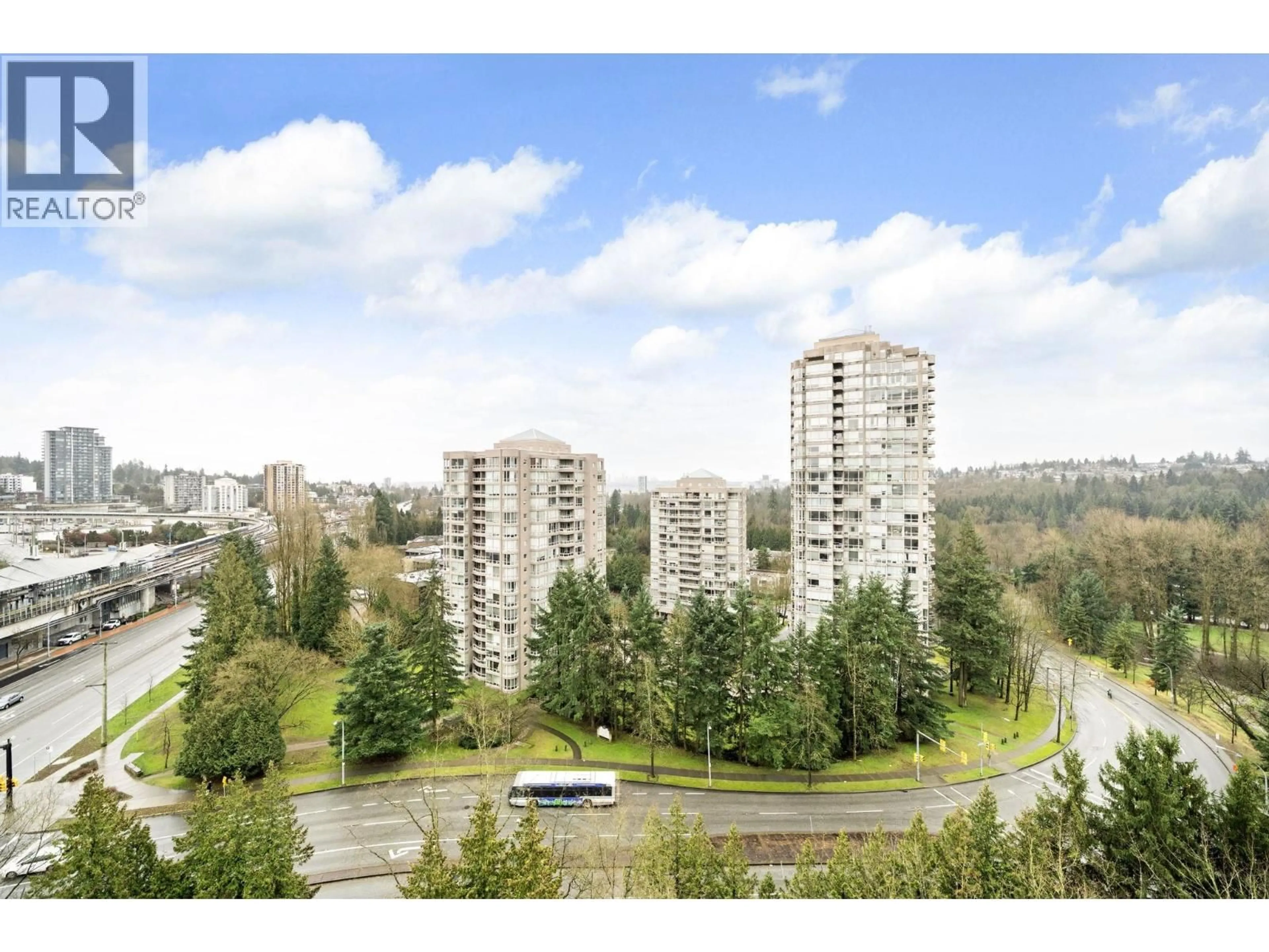 Unknown for 1306 - 9521 CARDSTON COURT, Burnaby British Columbia V3N4R8