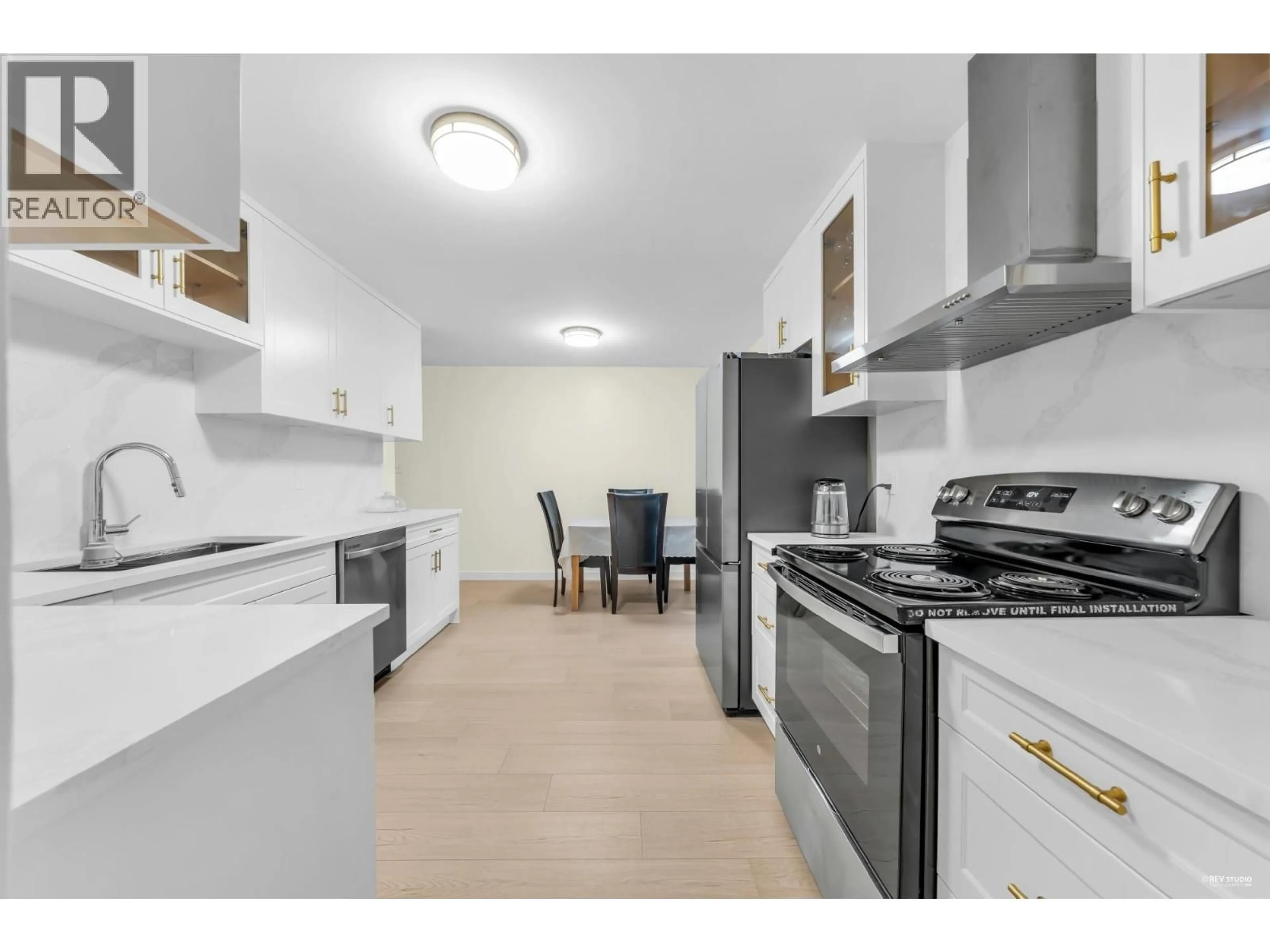 Standard kitchen, unknown for 1382 SUTHERLAND AVENUE, Port Coquitlam British Columbia V3B7G7