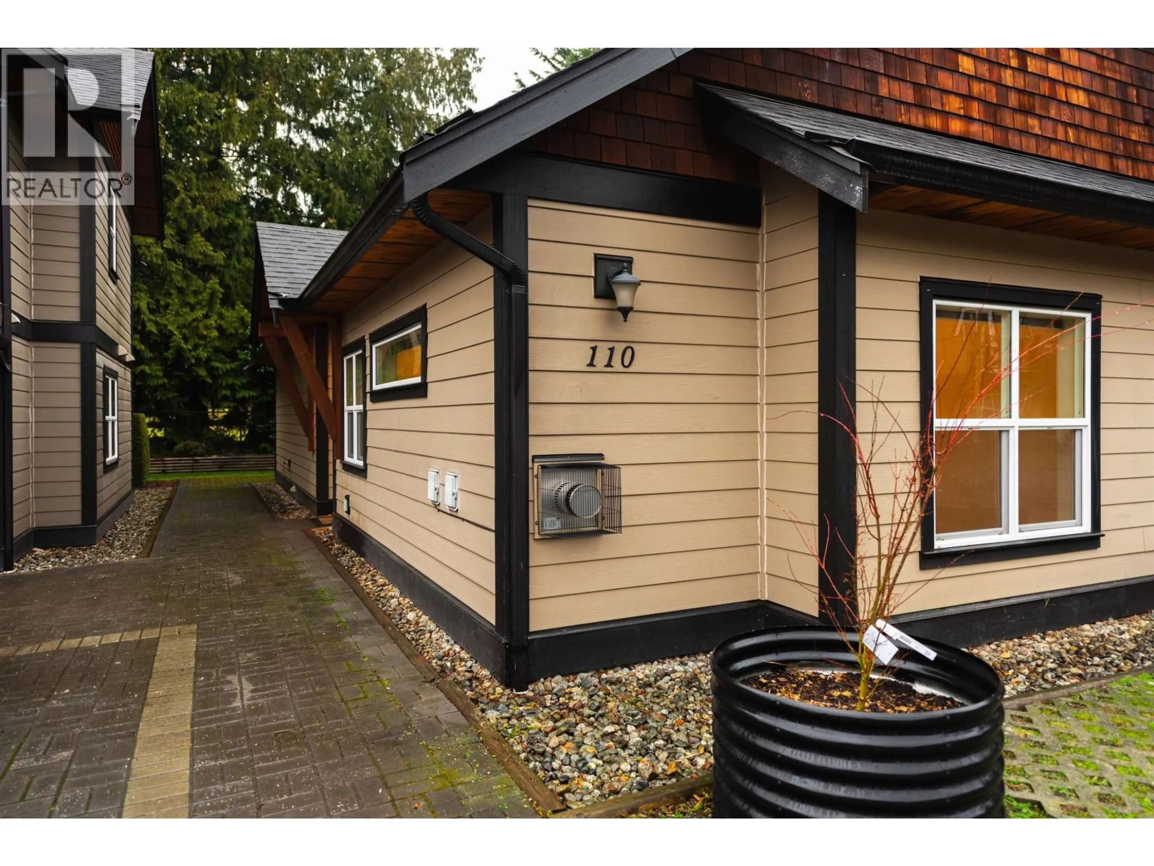 Unknown for 110 - 518 SHAW ROAD, Gibsons British Columbia V0N1V8