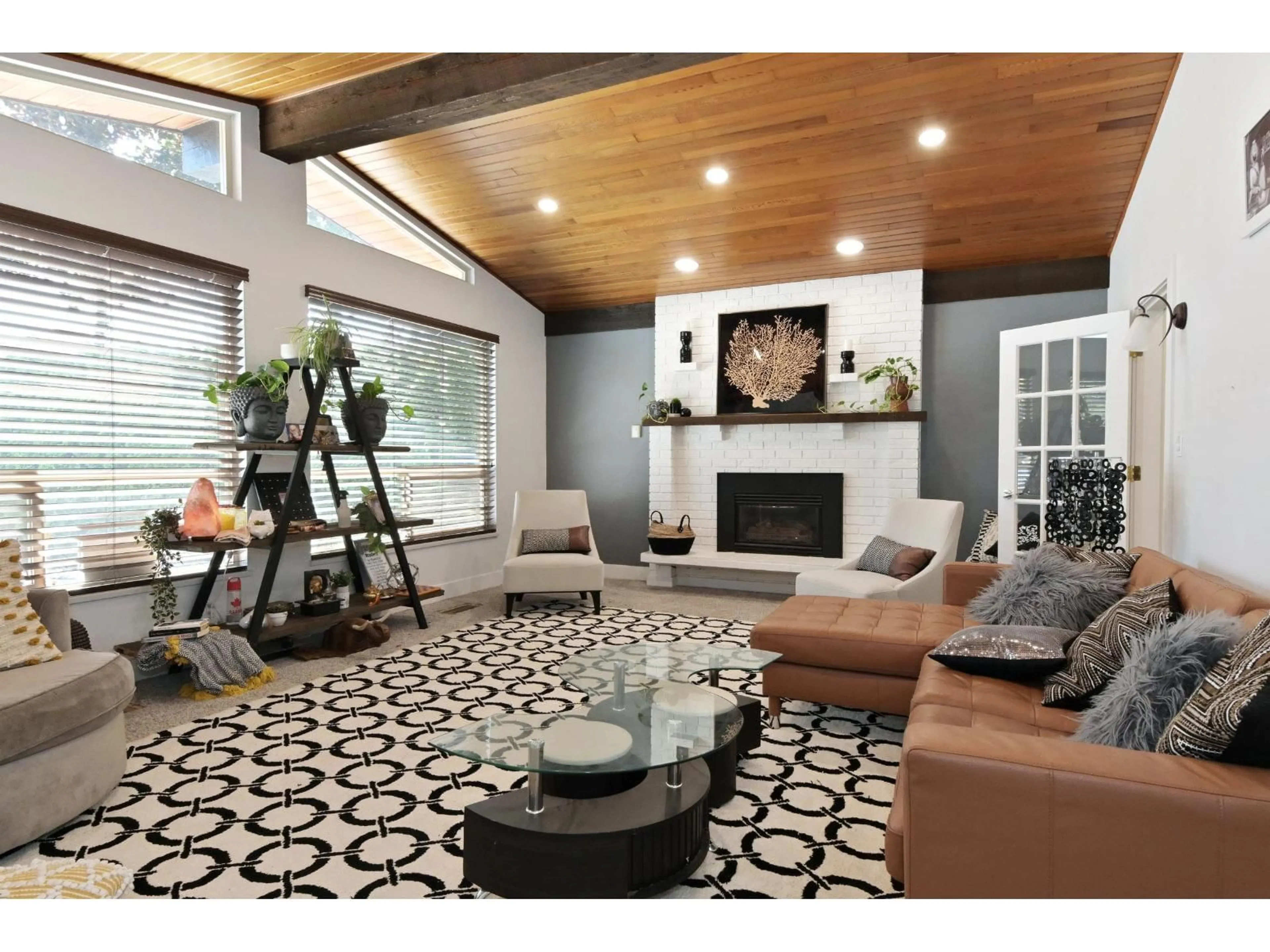 Living room with furniture, unknown for 4925 198B STREET, Langley British Columbia V3A6L4