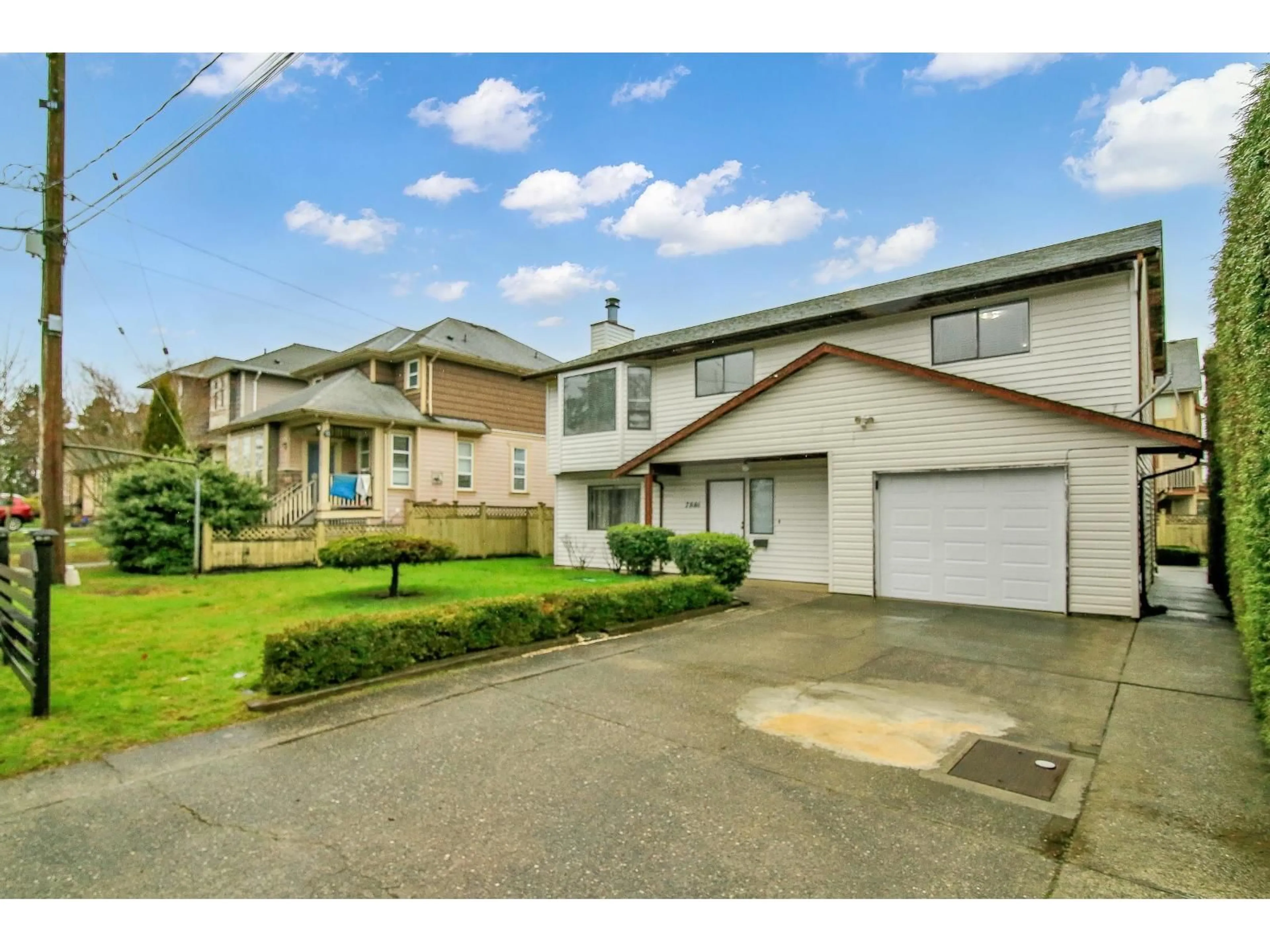 A pic from outside/outdoor area/front of a property/back of a property/a pic from drone, street for 7846 119A STREET, Delta British Columbia V4C6N6