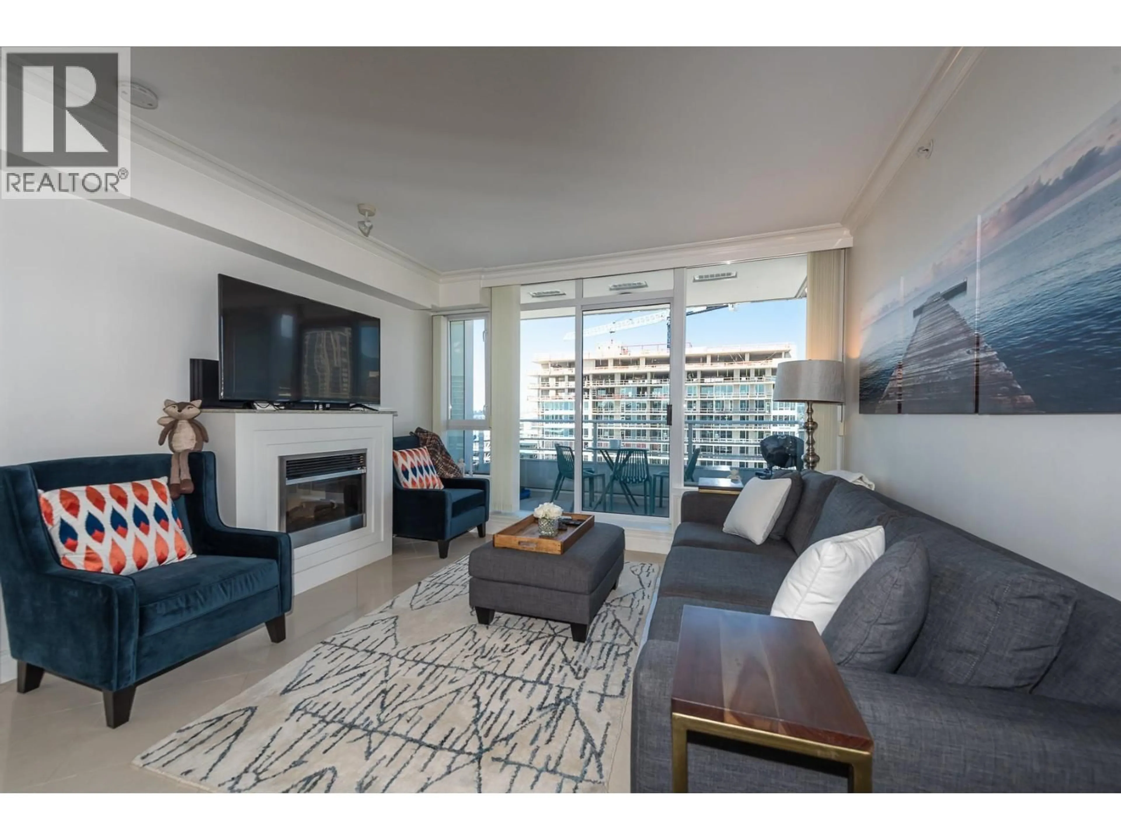 Living room with furniture, unknown for 1003 - 133 ESPLANADE, North Vancouver British Columbia V7L1A1