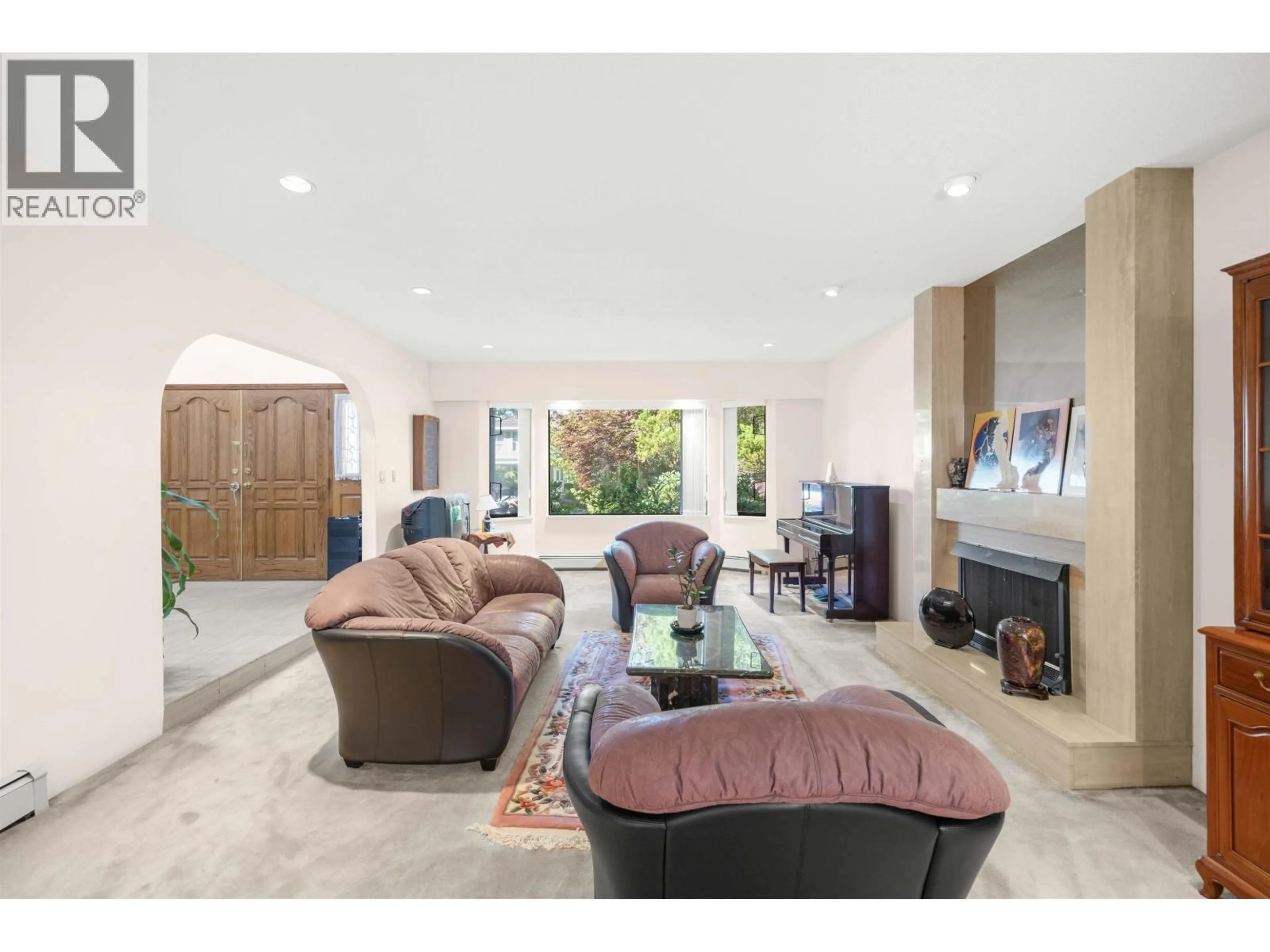 Living room with furniture, ceramic/tile floor for 6668 SELKIRK STREET, Vancouver British Columbia V6P4G8