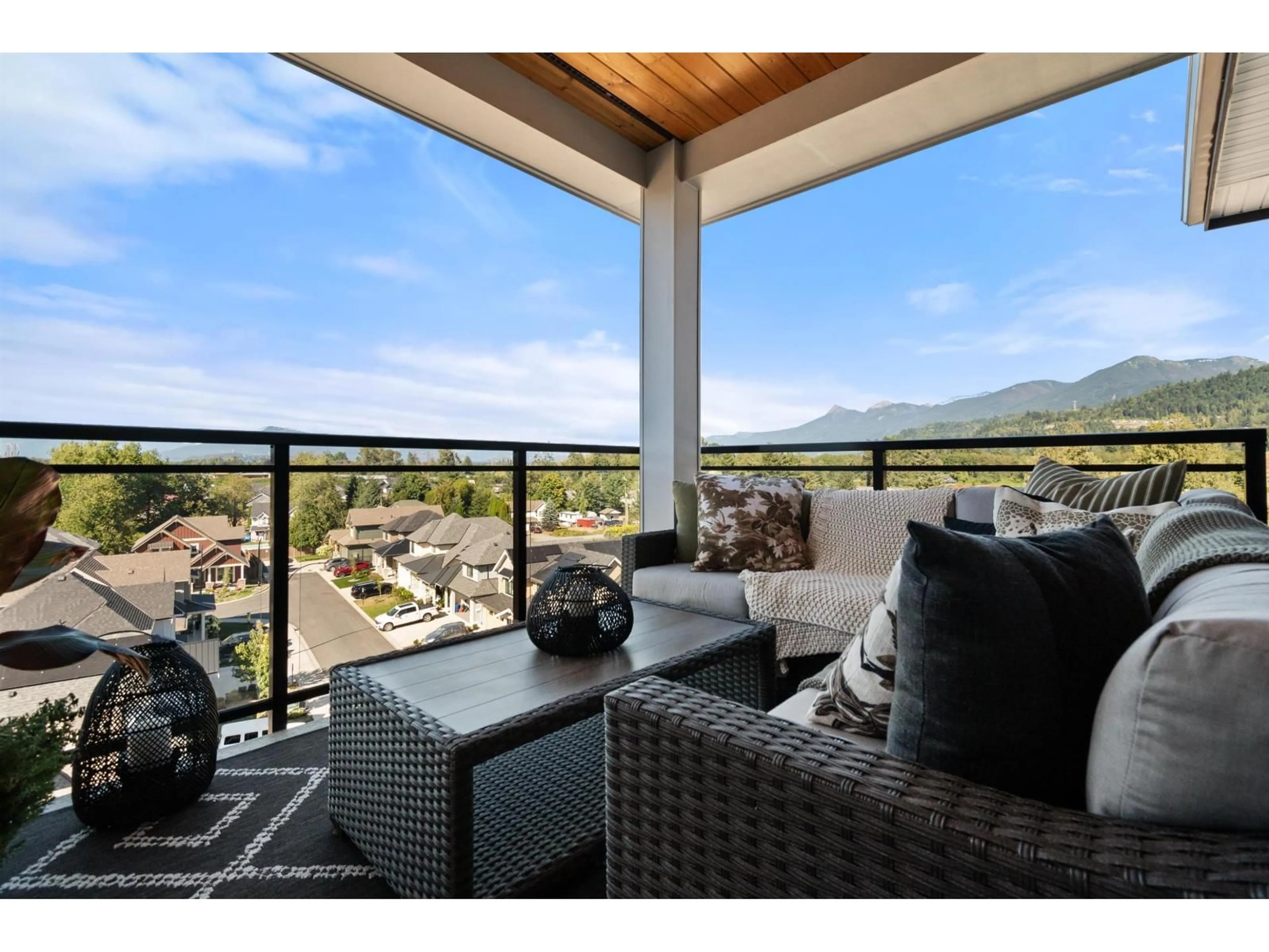 Patio, mountain view for 610 - 6045 CHILLIWACK RIVER ROAD, Chilliwack British Columbia V2R6E5