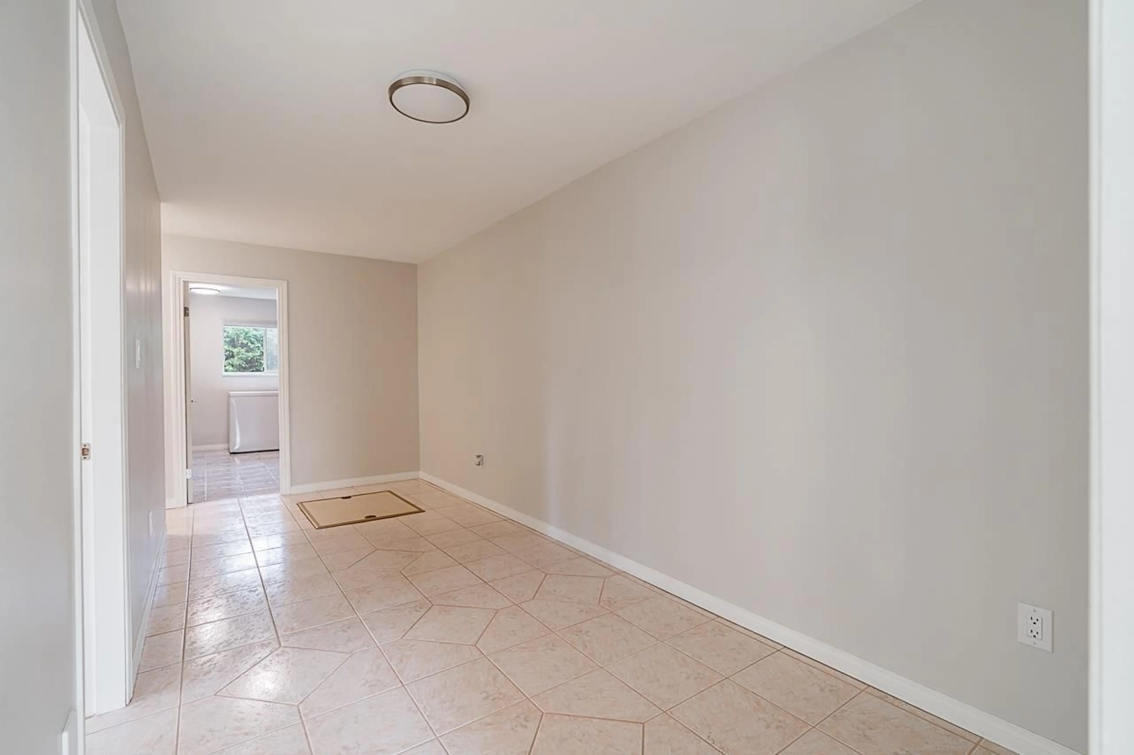 A pic of a room for 7070 207 STREET, Langley British Columbia V2Y1T4