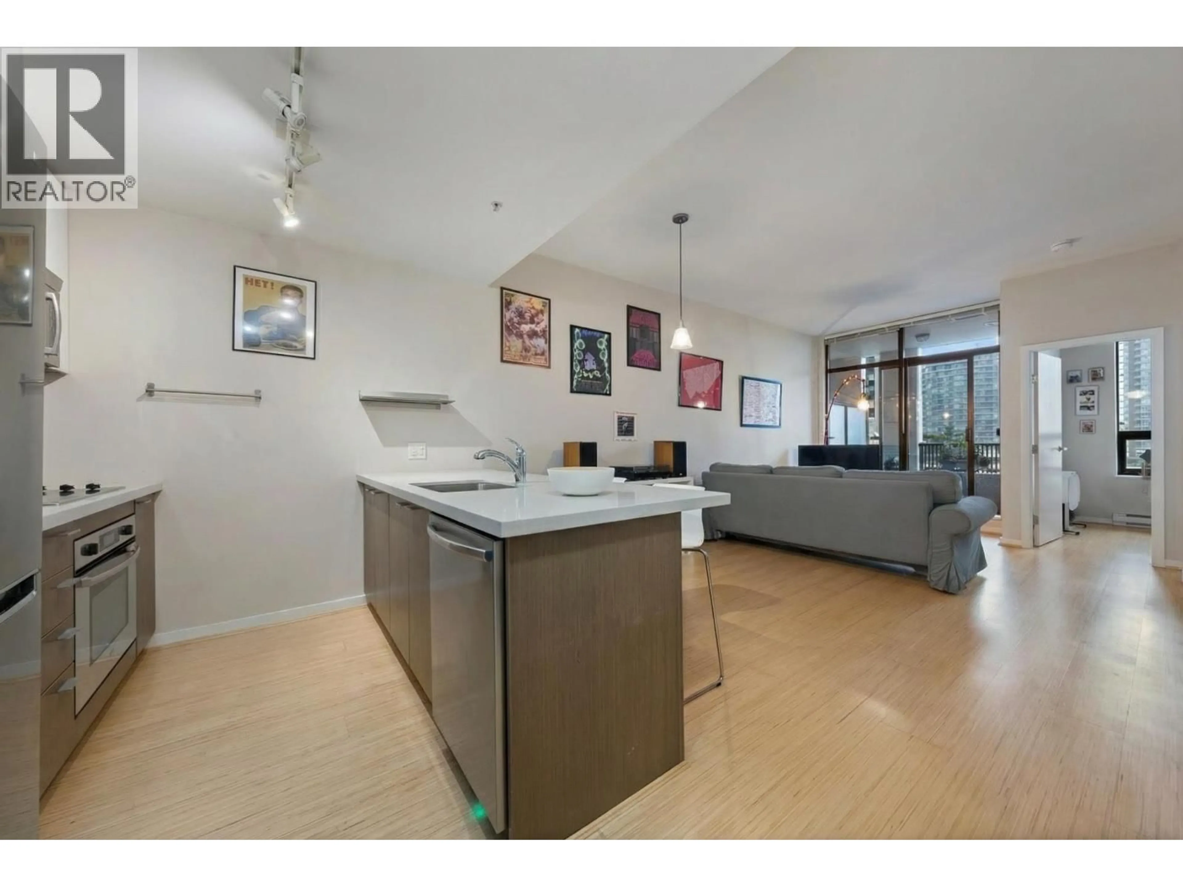 Open concept kitchen, unknown for 606 - 531 BEATTY STREET, Vancouver British Columbia V6B0C5