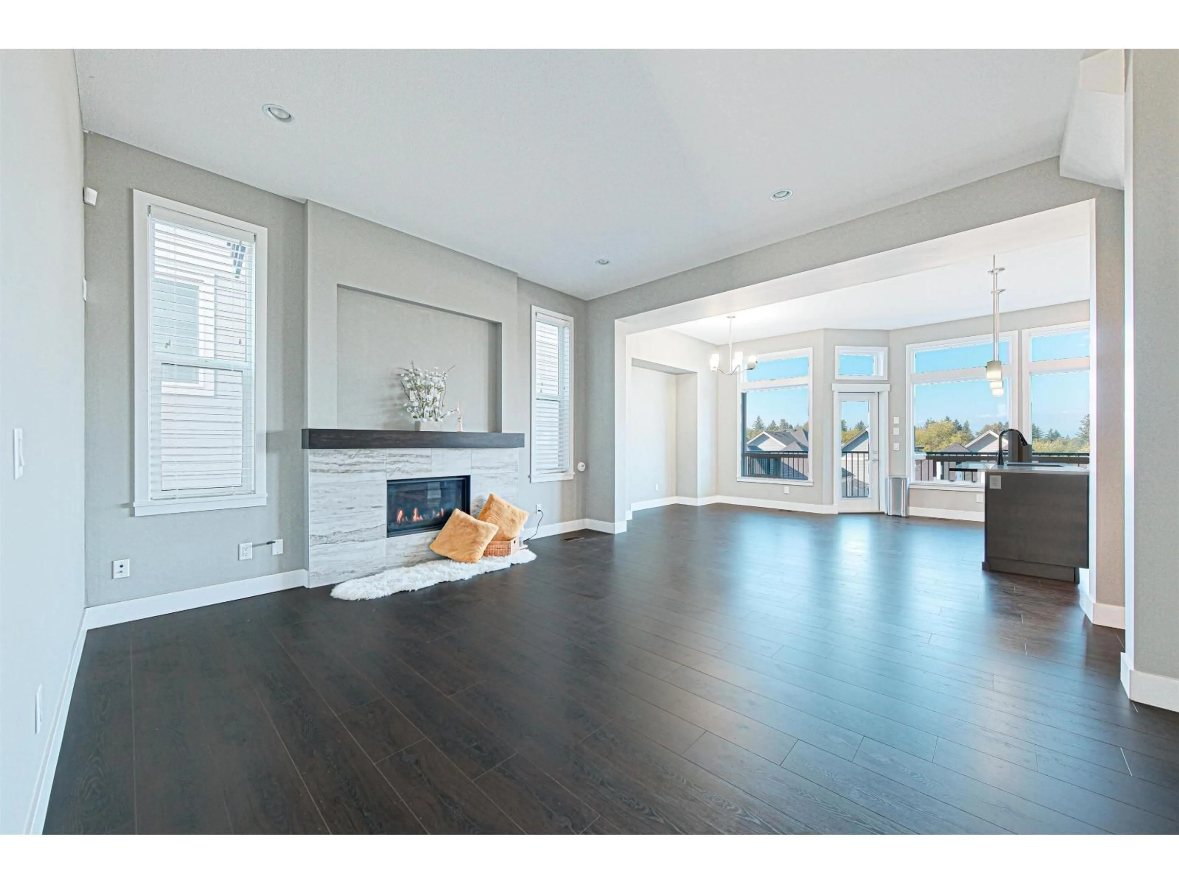 Unknown for 15855 29A AVENUE, Surrey British Columbia V3Z0N4