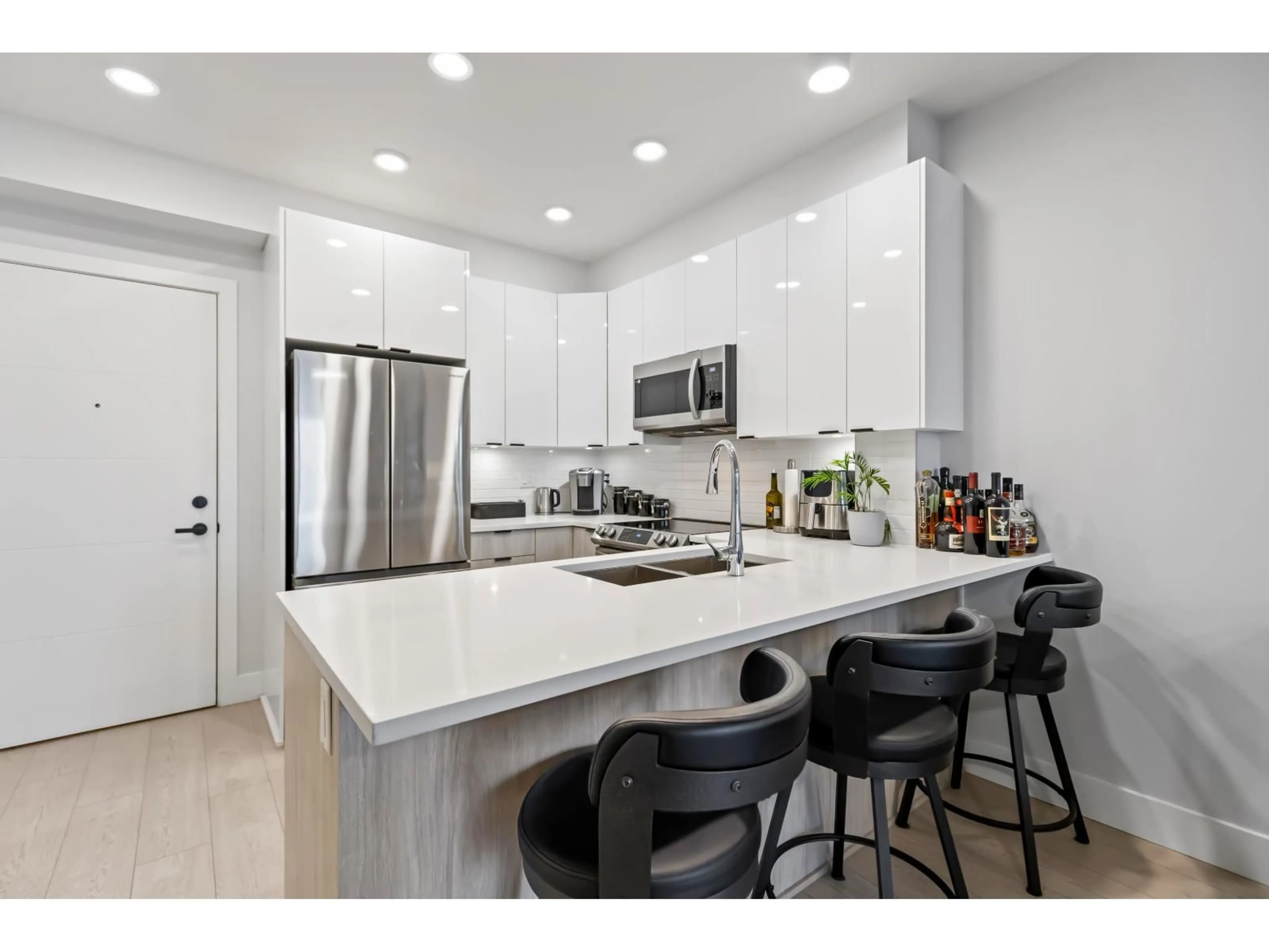Open concept kitchen, unknown for 314 - 20360 LOGAN AVENUE, Langley British Columbia V3A0P5