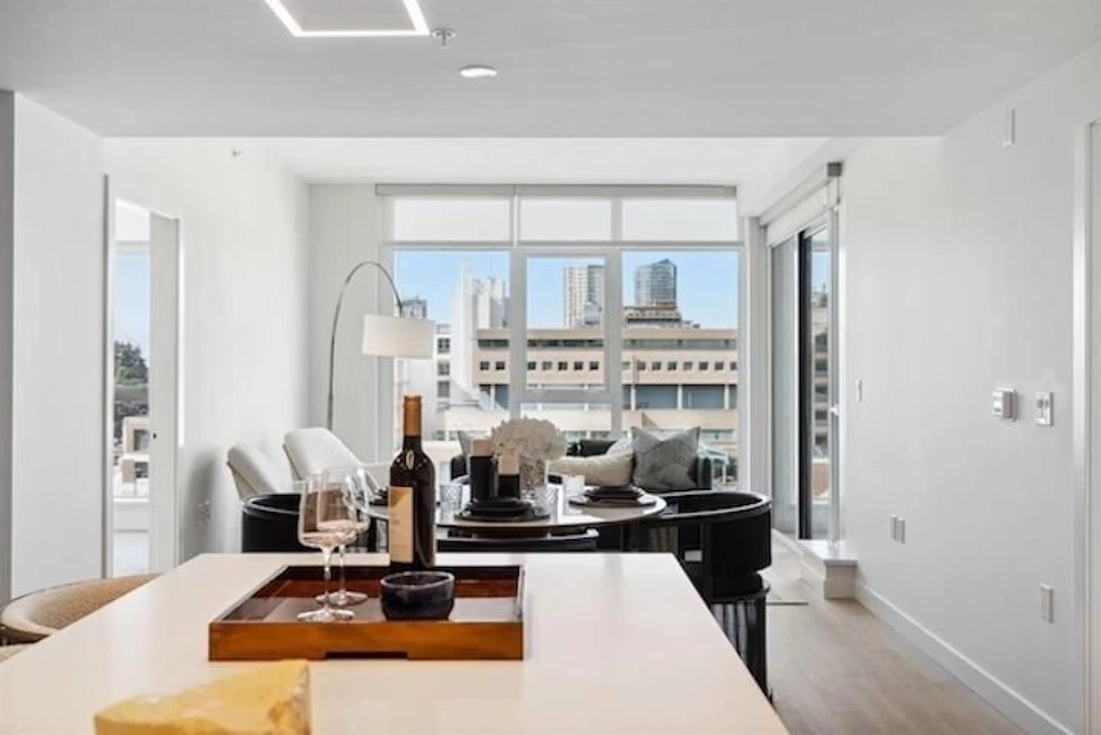 Unknown for 711 - 1526 FINLAY STREET, White Rock British Columbia V4B4L9