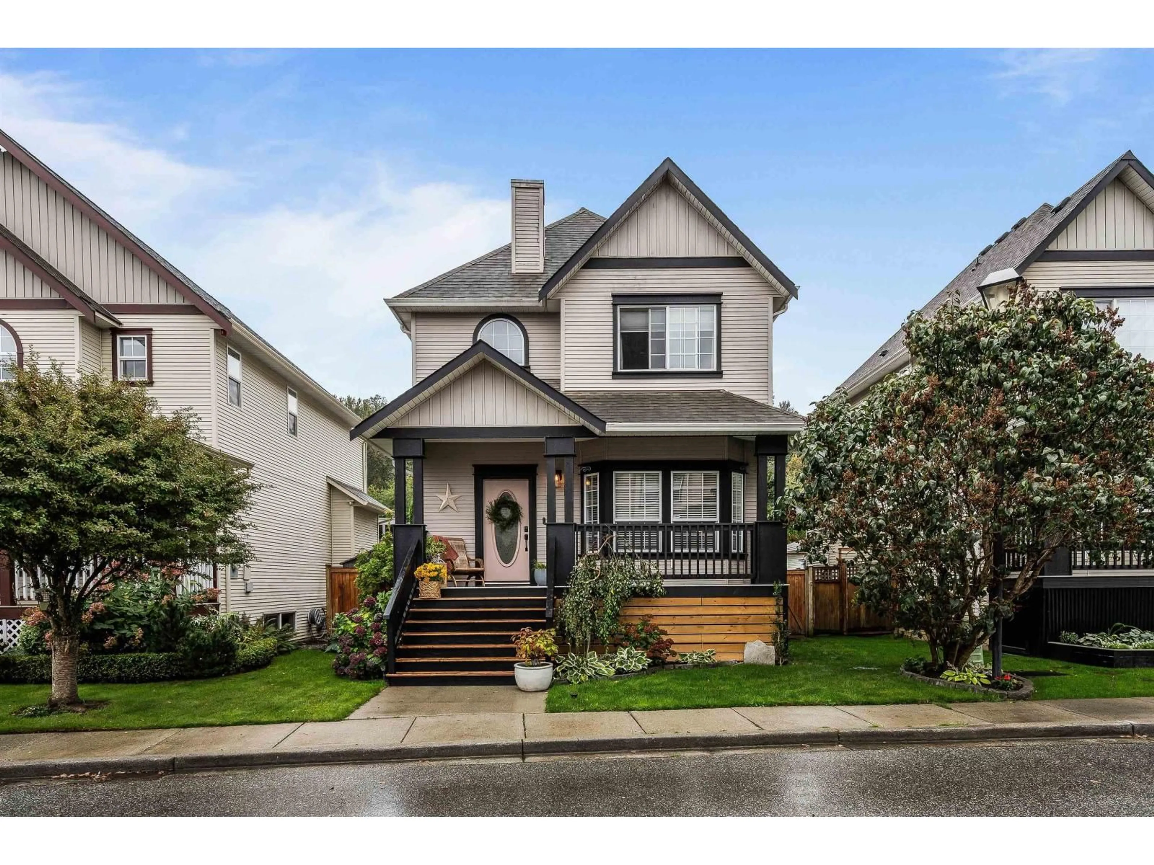 Home with vinyl exterior material, street for 46460 ASHBY DRIVE, Chilliwack British Columbia V2R5N4