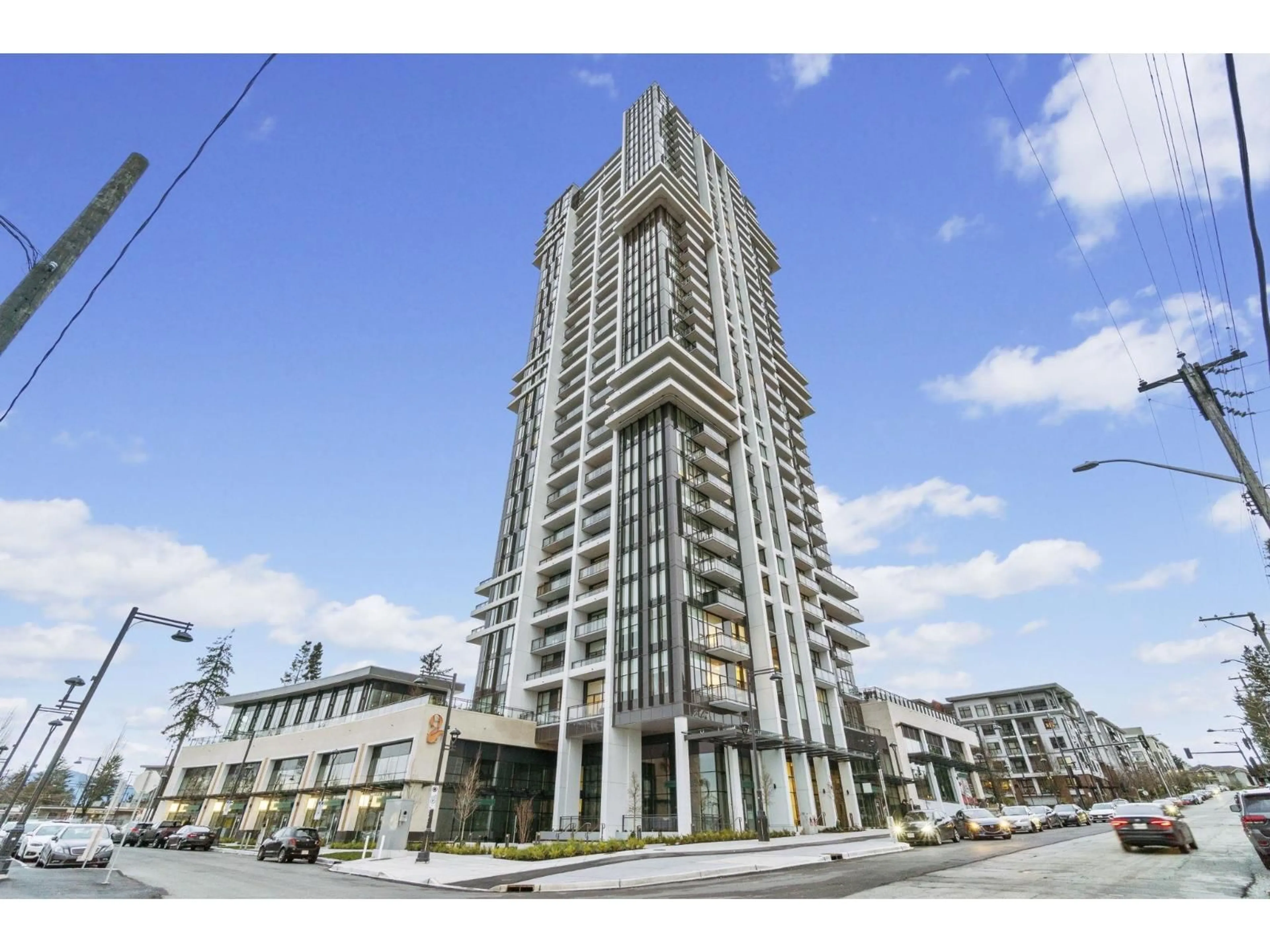 Indoor foyer for 1203 - 13675 107A AVENUE, Surrey British Columbia V3T2H3